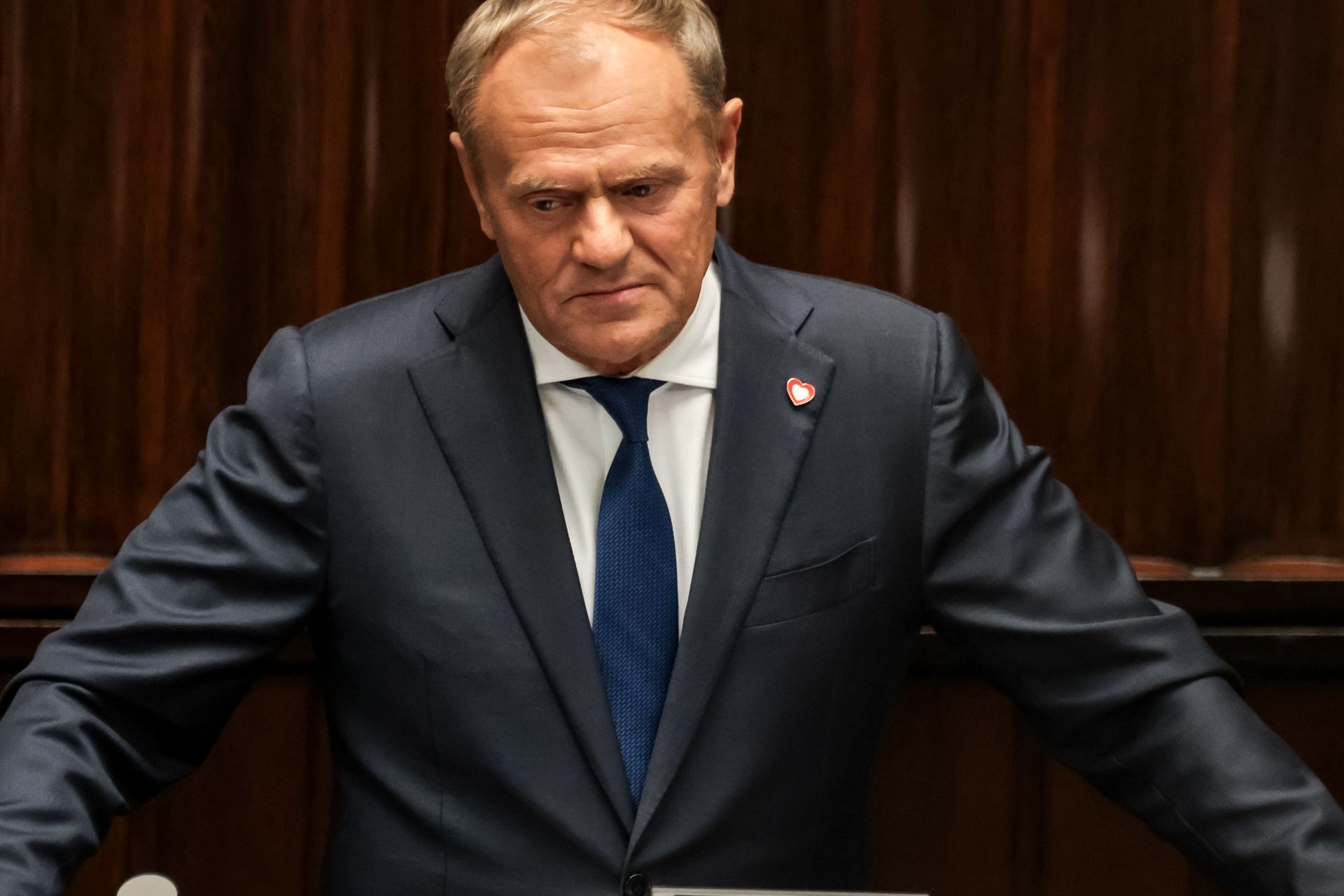 Tusk uszczypliwie o Nawrockim. "Dajmy mu trochę czasu"