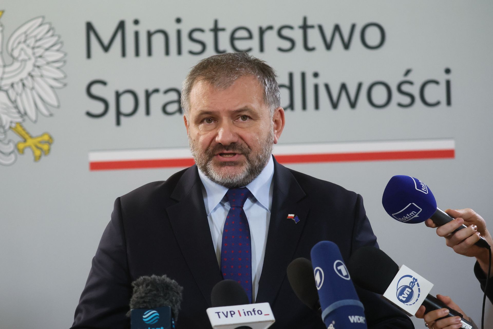 Wsparcie dla ofiar pod znakiem zapytania. Ministerstwo reaguje na tekst WP