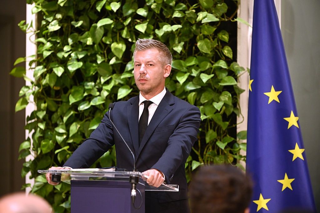 Premier Węgier zwalnia szefa gazety. Odcina fundusze dla "Mandinera"