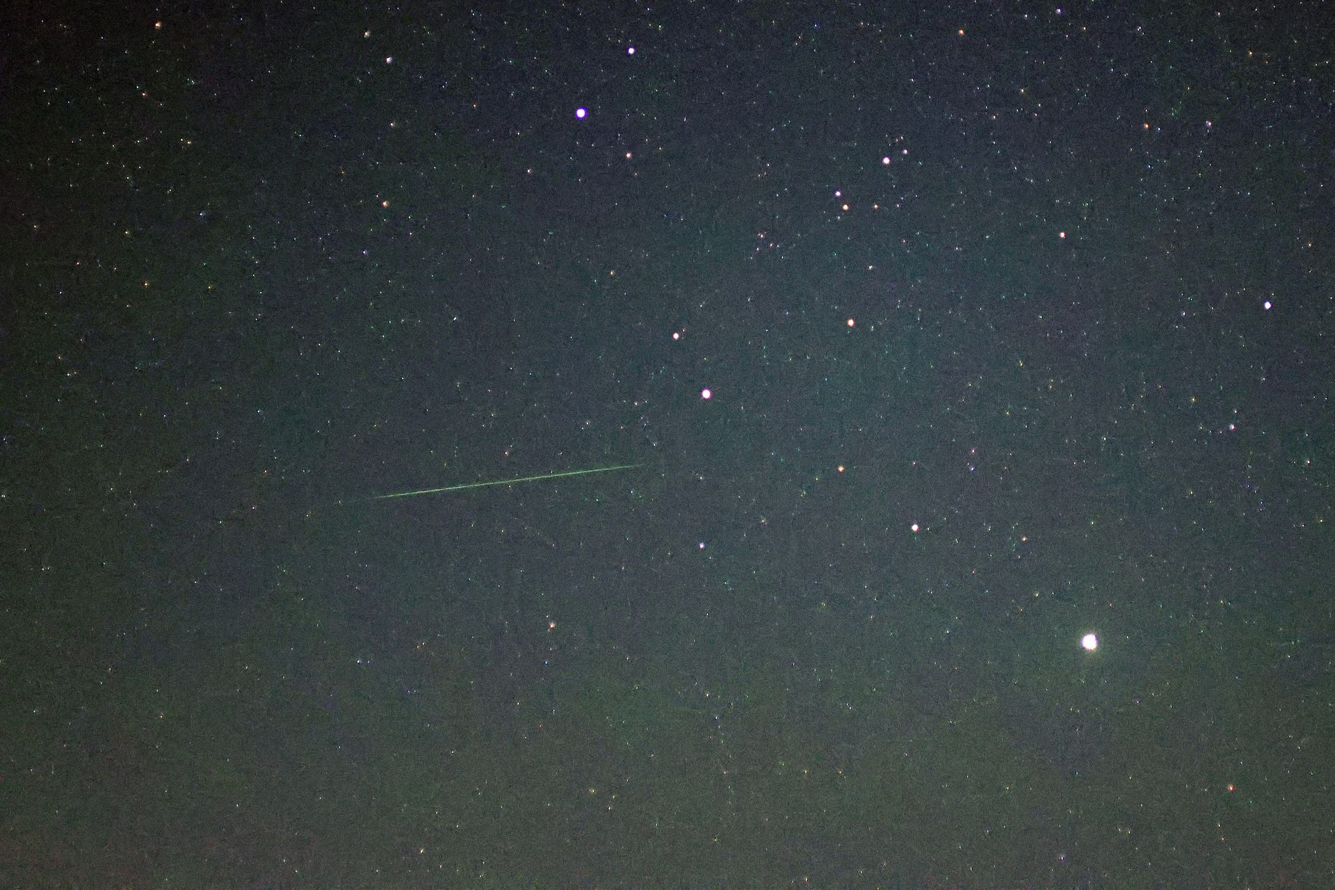 Podwójny bolid na niebie? Ten nietypowy meteor to tylko... iluzja