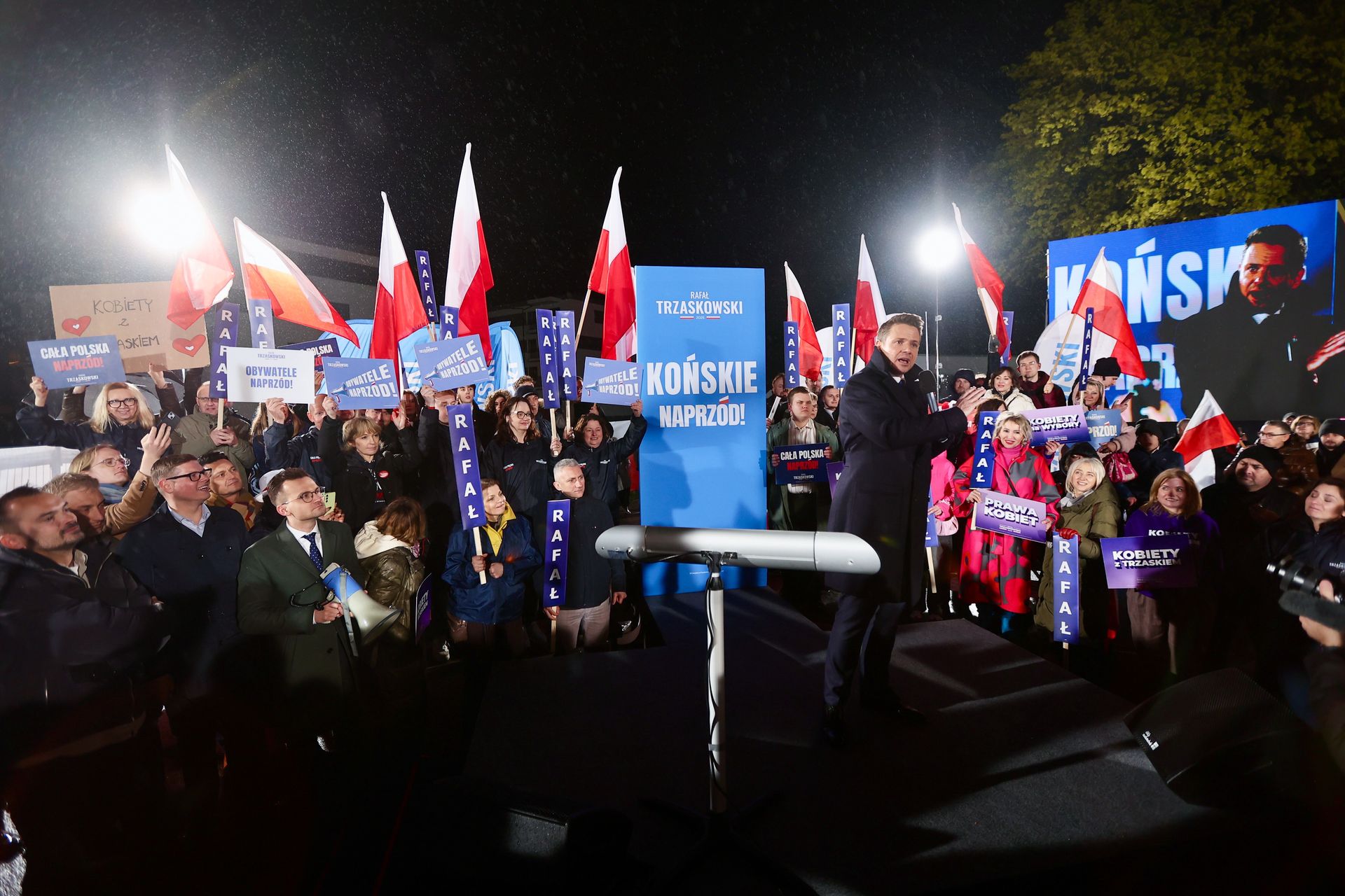 "Zroastowali Rafała" vs "skandaliczny" błąd Nawrockiego. Reakcje polityków po debacie