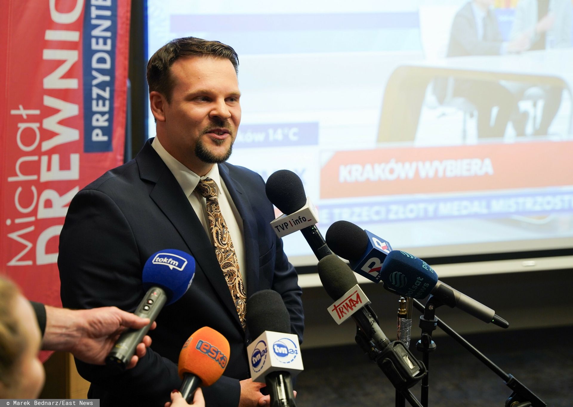 Wybory w Krakowie. Kandydat PiS: "Jestem dumny"