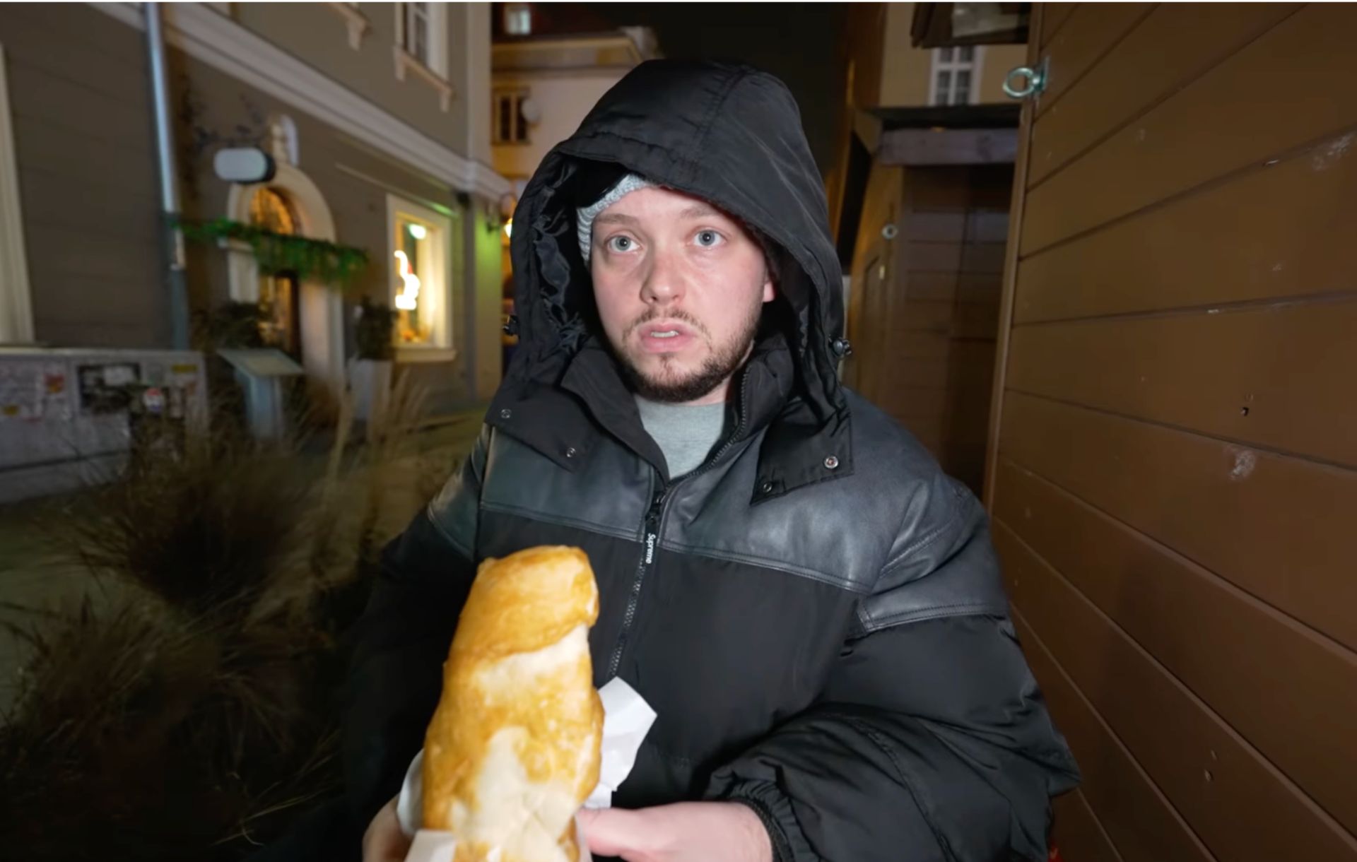 "Gorszy od barszczu z kartonu". Książulo zweryfikował polski jarmark