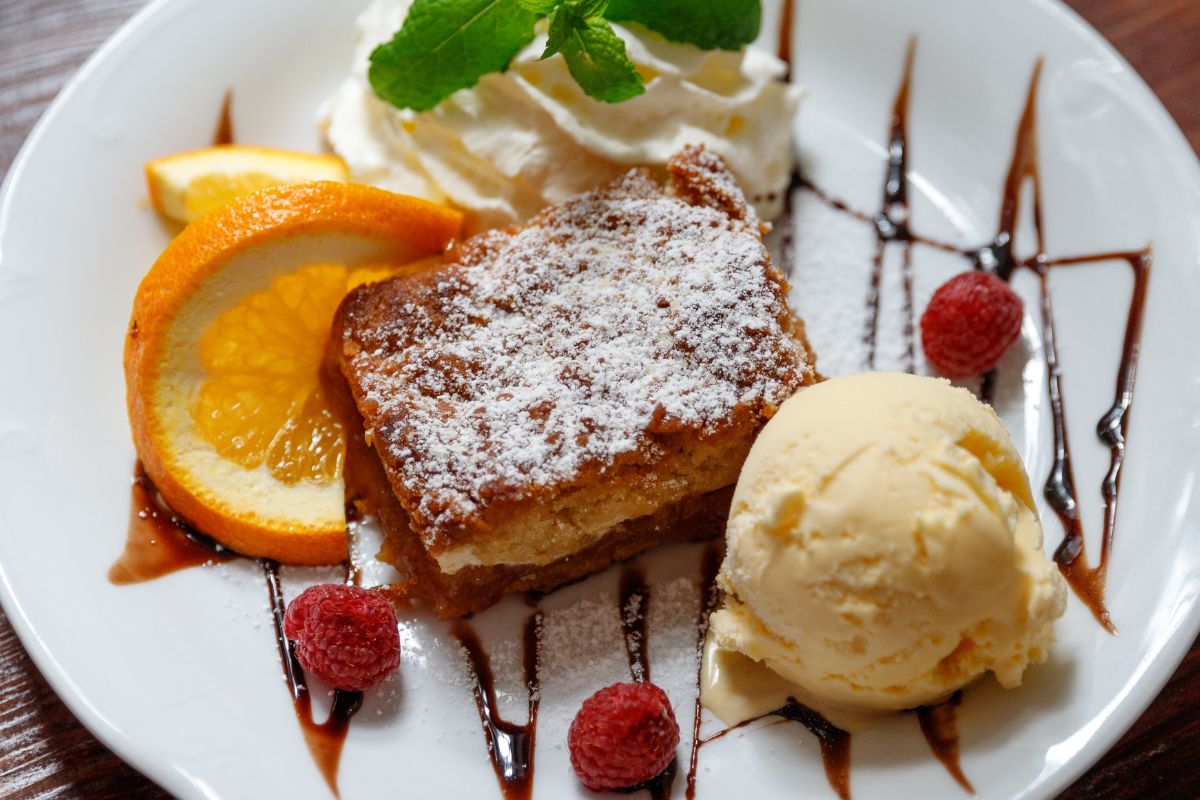 Do szarlotki sypię 2 szklanki tej kaszy. Wychodzi tak pyszna, iż cała blacha znika następnego dnia