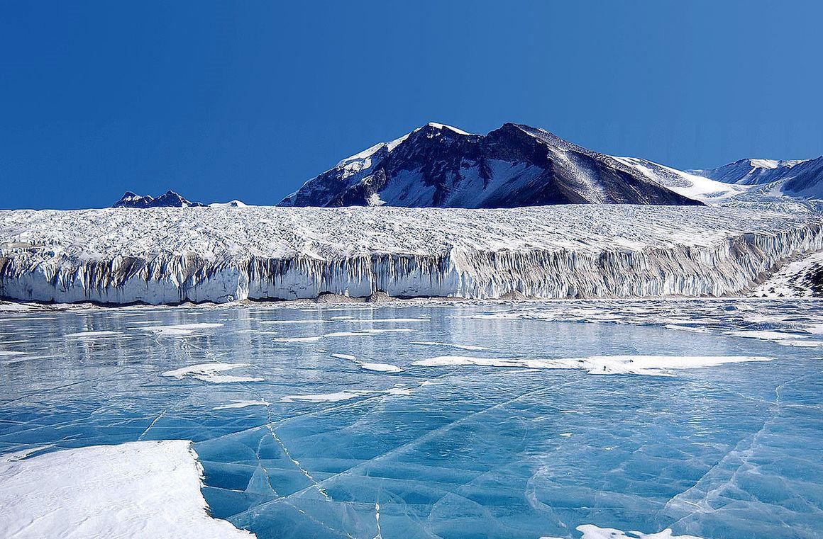 Satelity nad Arktyką. Rosja chce ich mieć jeszcze więcej