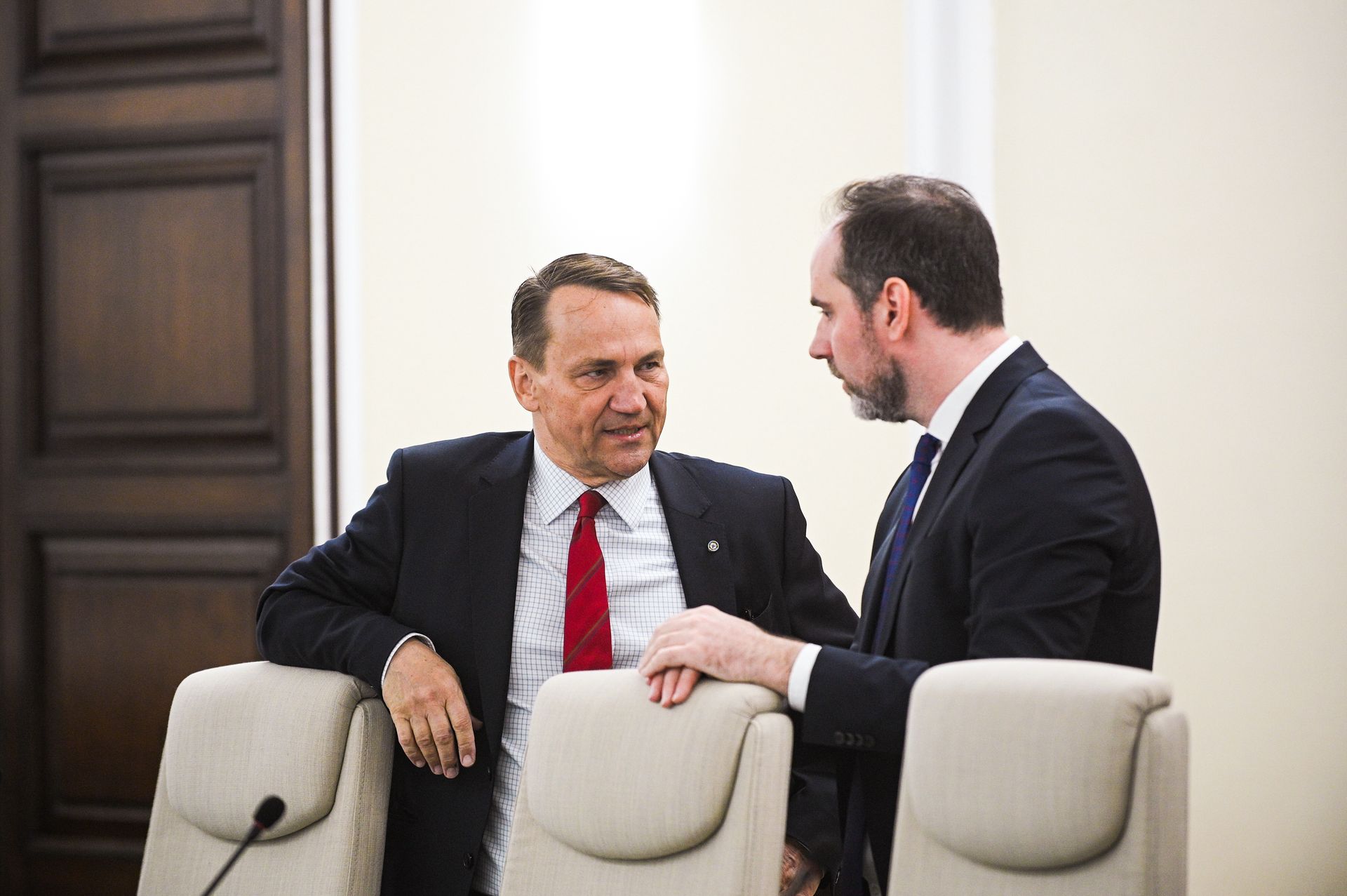 "To bardzo źle zabrzmiało". Sikorski musiał przerwać Sikorskiemu