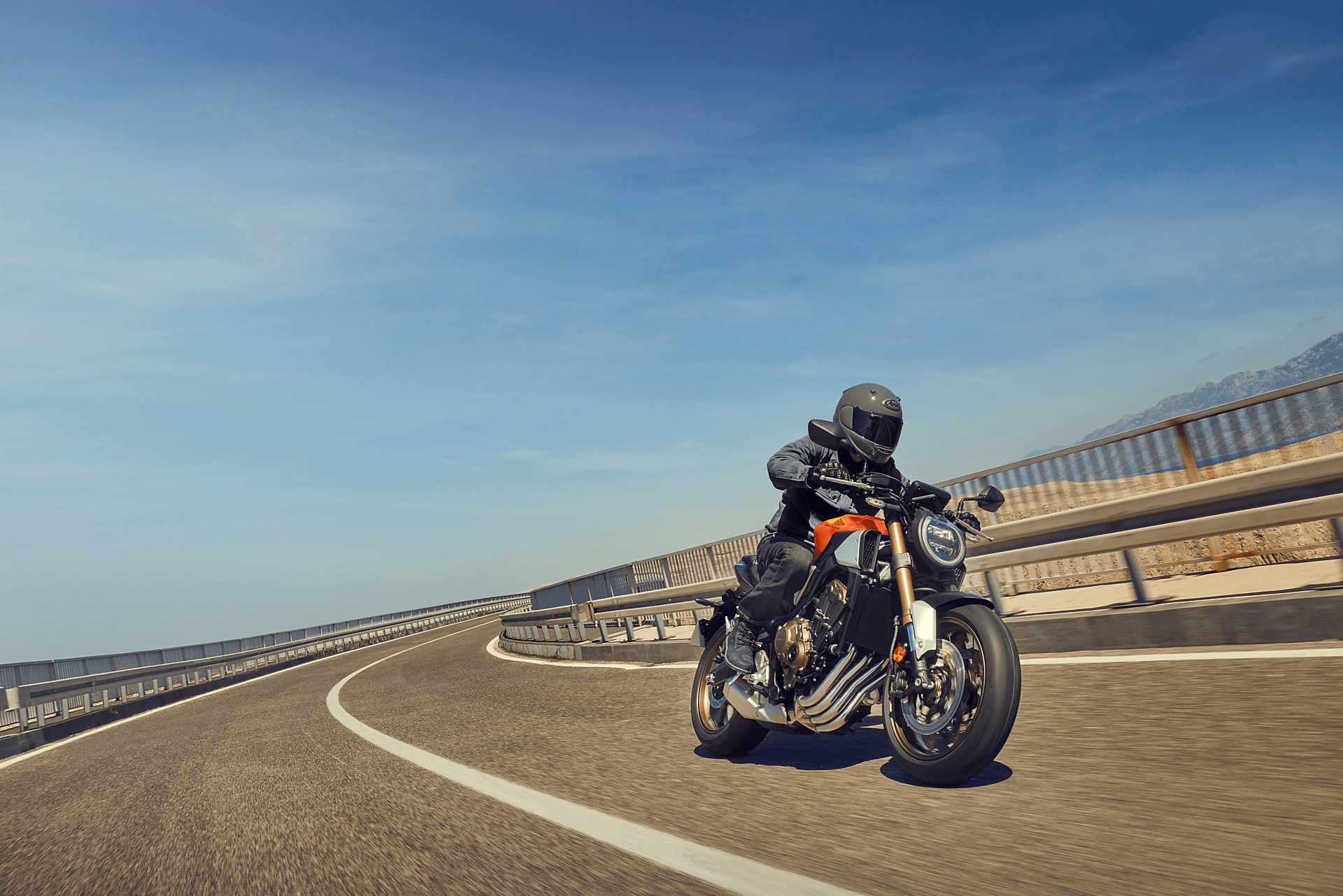 Elektronicznie sterowane sprzęgło E-Clutch - co zmienia w prowadzeniu motocykla?