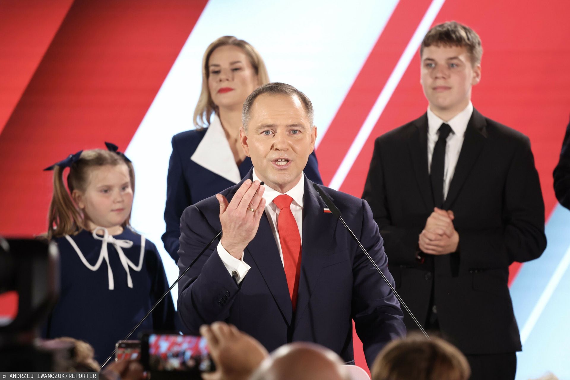 Fala hejtu na córkę Nawrockiego. Co zrobi nowy prezydent?