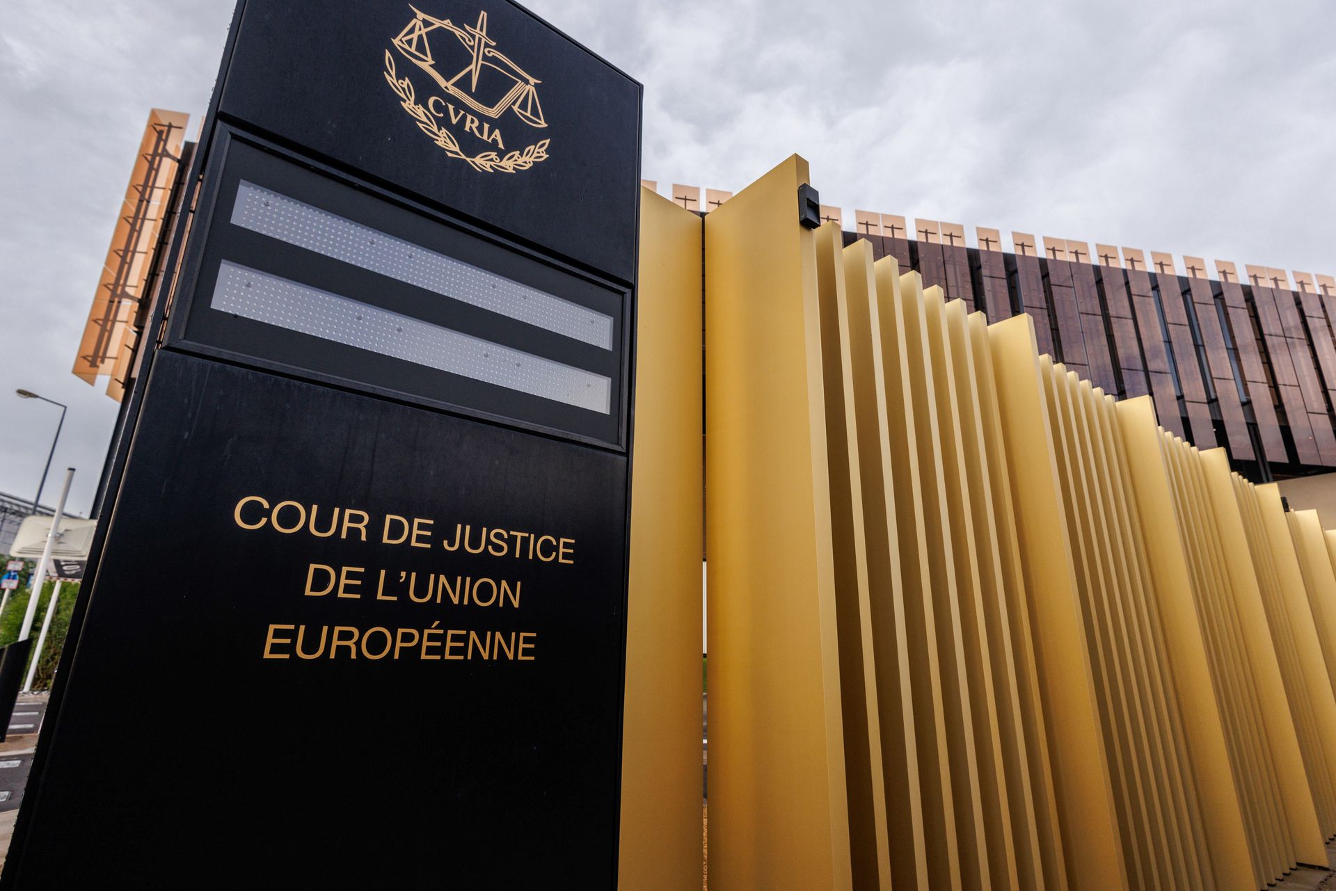 TSUE zdecydował ws. TK. Fala komentarzy. "Czas się pakować"