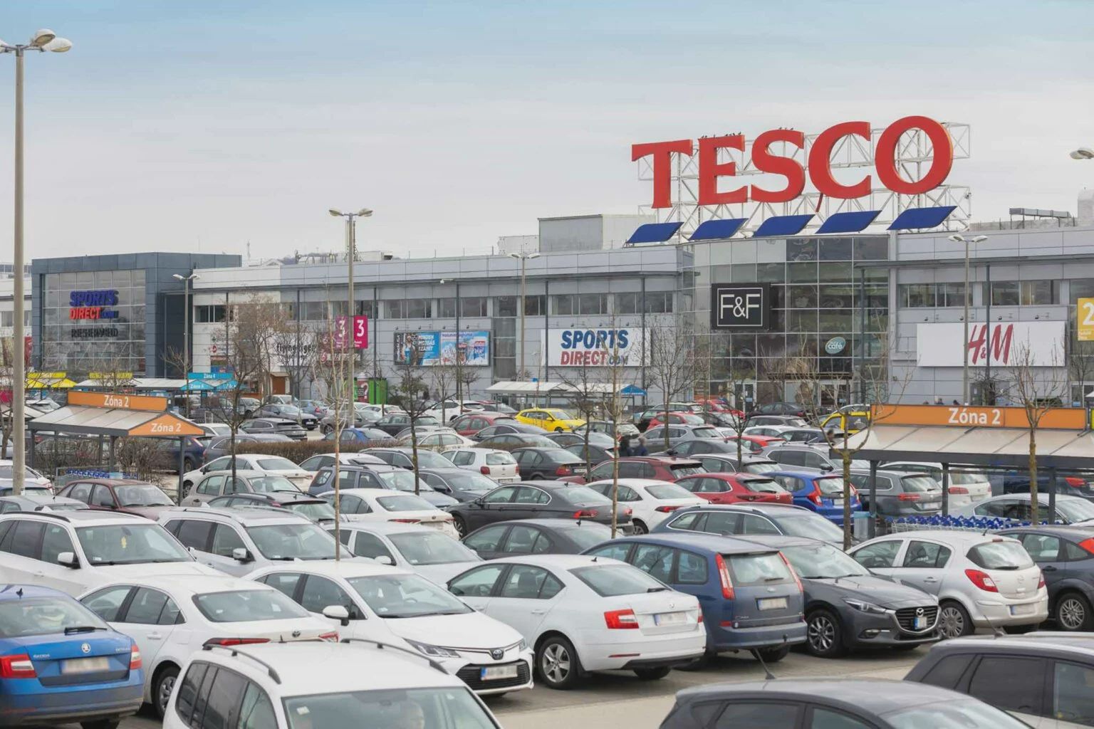 Węgrzy chcą kupić parki handlowe w Polsce. realizowane są negocjacje z siecią