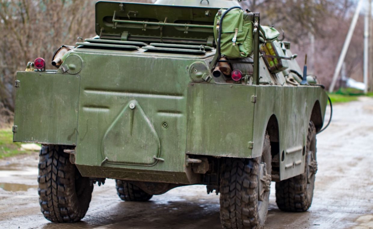 Wojskowy transporter zderzył się z pociągiem. W środku byli żołnierze