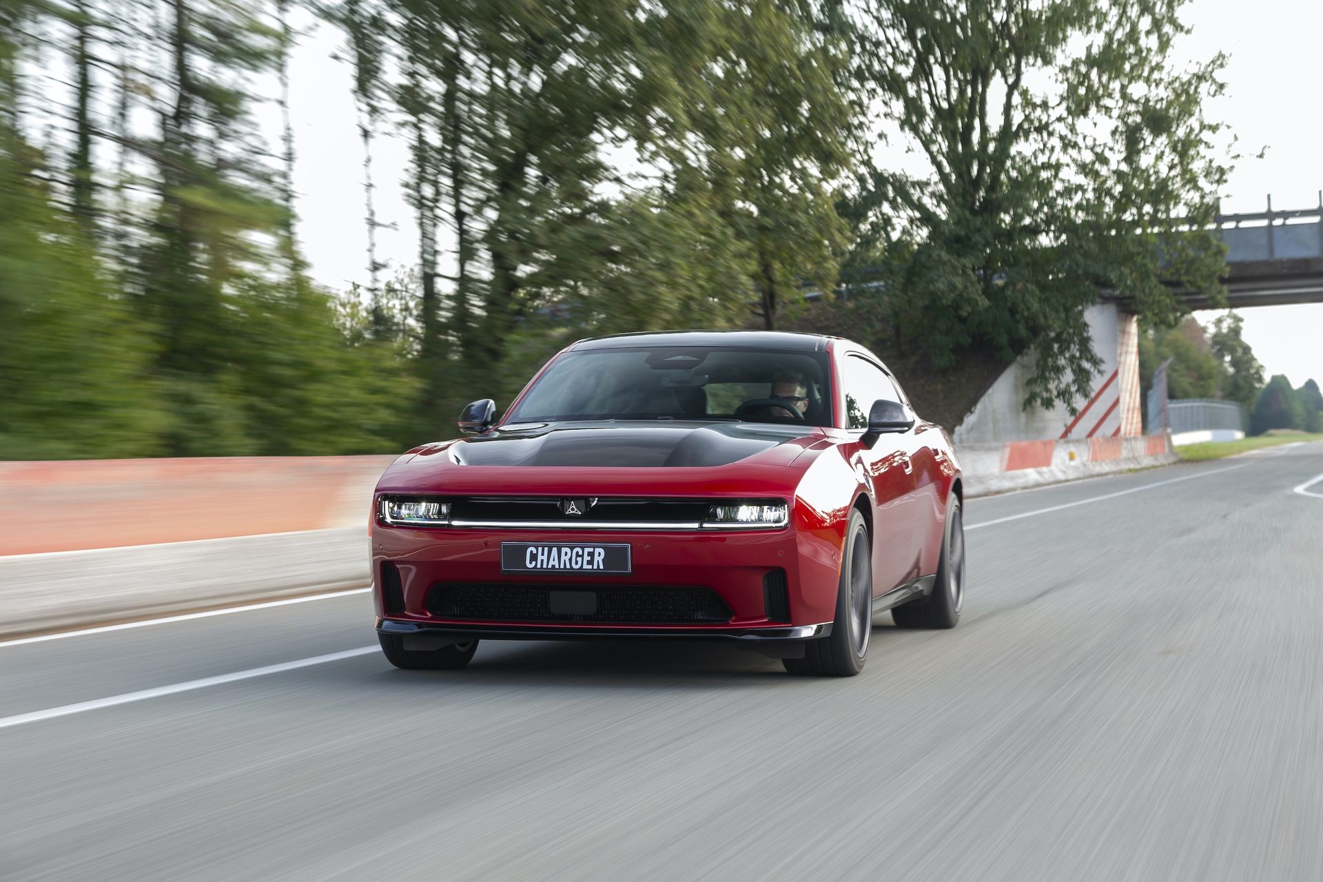 Dodge Charger – pierwsza jazda wersją Sixpack i Daytona