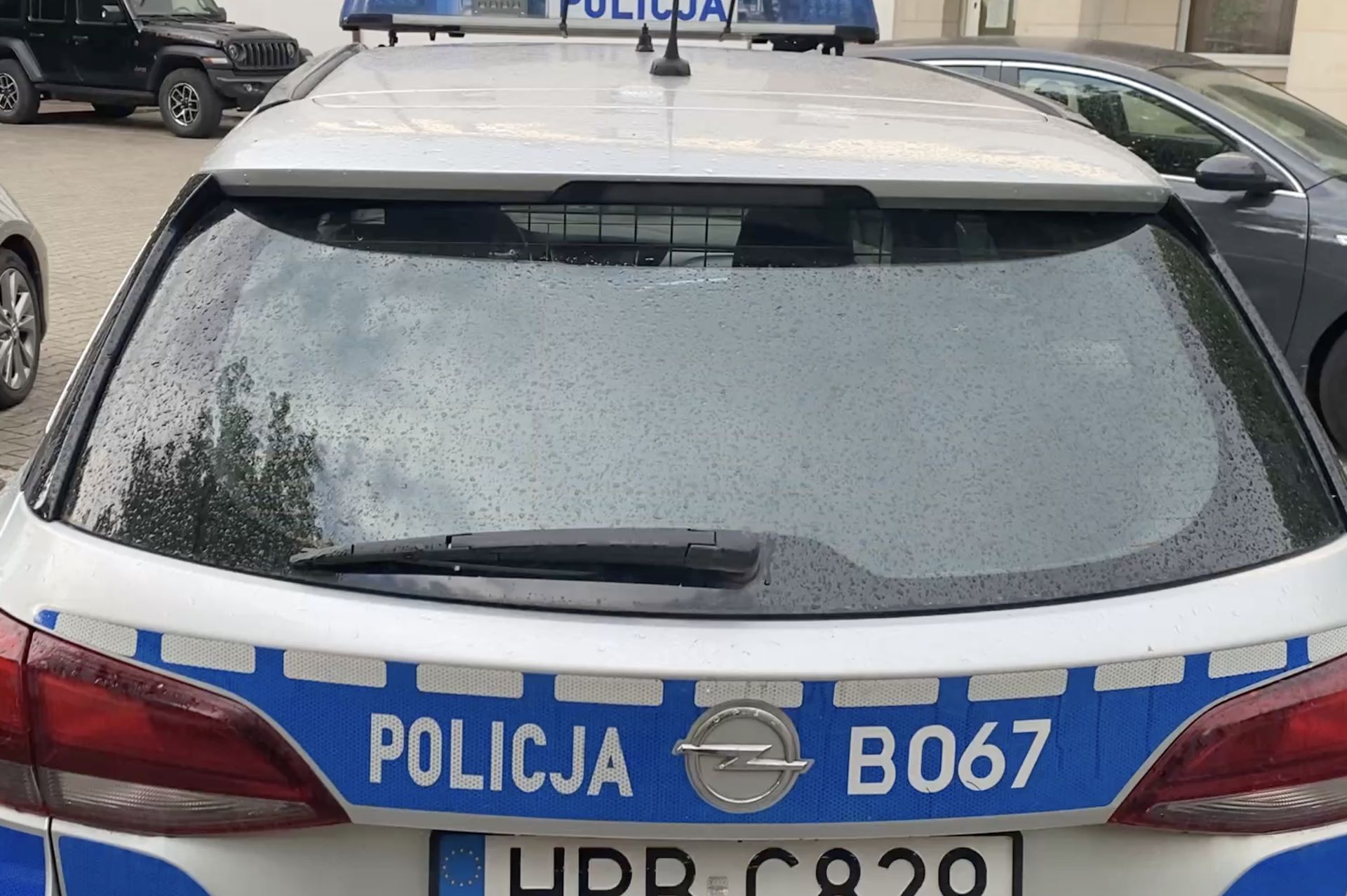 Makabryczne odkrycie w Nowej Hucie. W mieszkaniu zwłoki kobiety i ranny mężczyzna