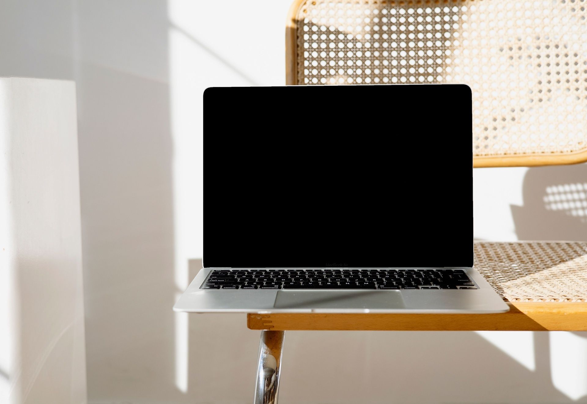 Checklist przed zakupem sprzętu online – o czym łatwo zapomnieć