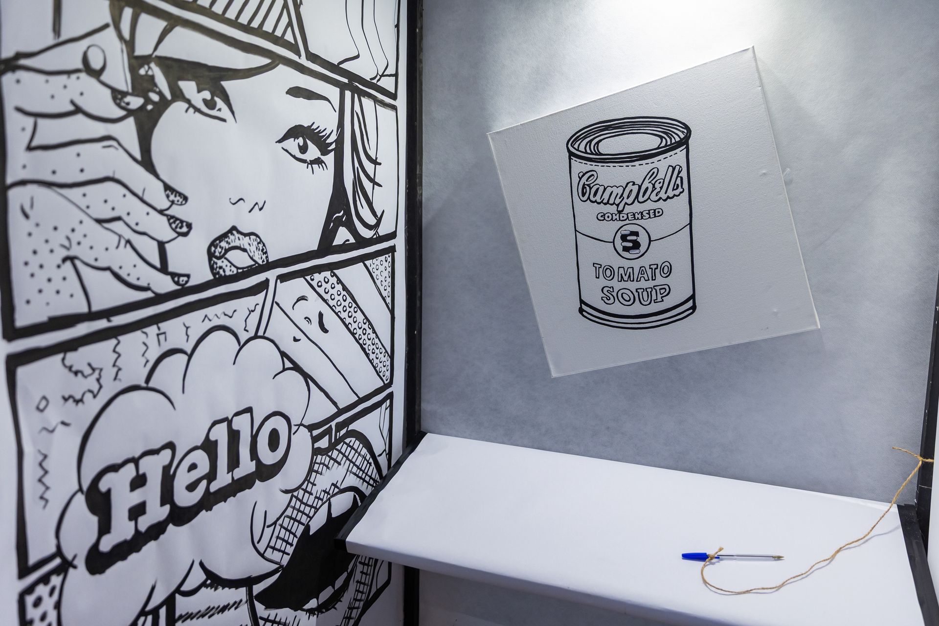 Głosowanie ze sztuką w tle. Na ścianach lokalu wyborczego m.in. Warhol