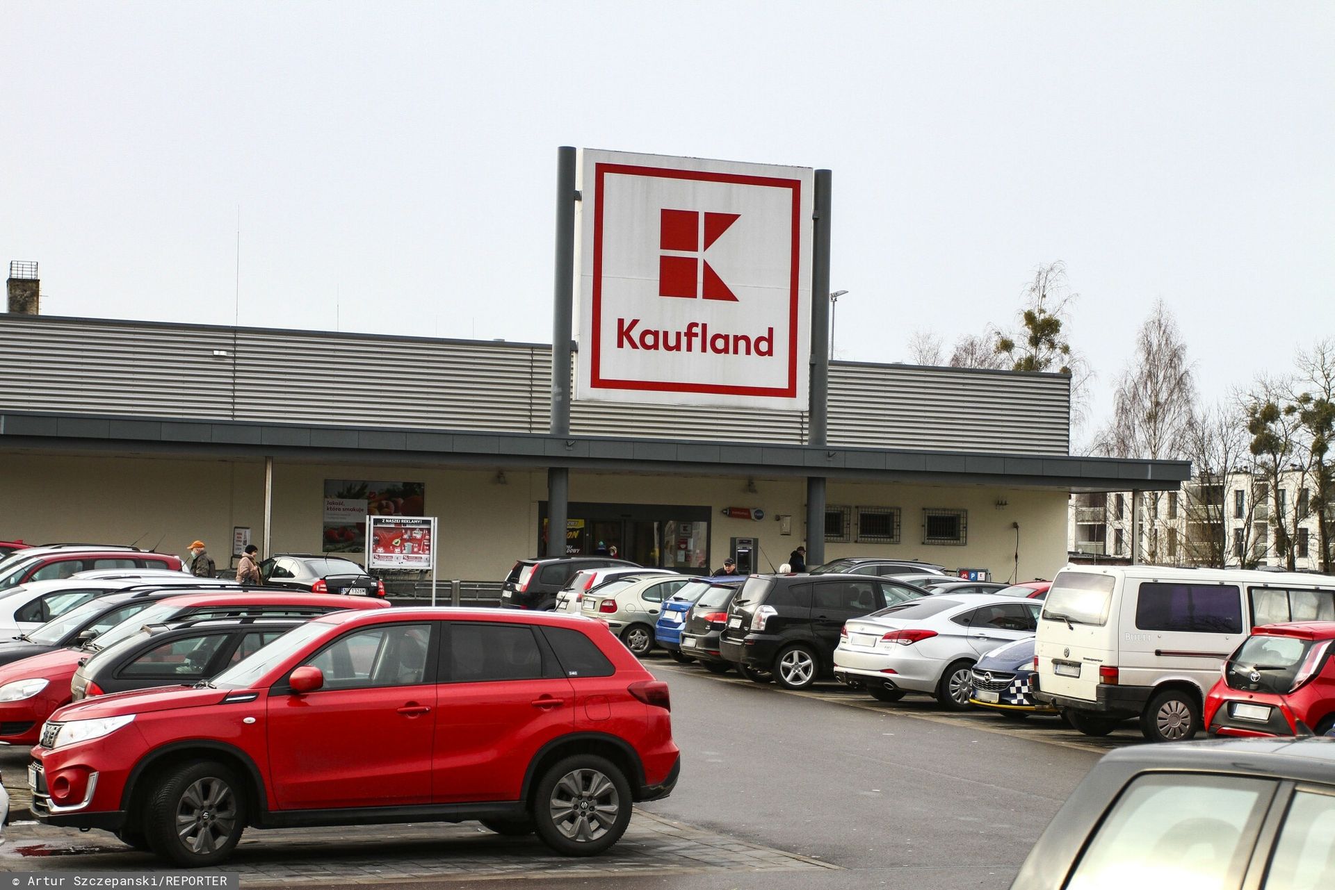 Nowy system na parkingach Kauflandu. Oto na czym polega