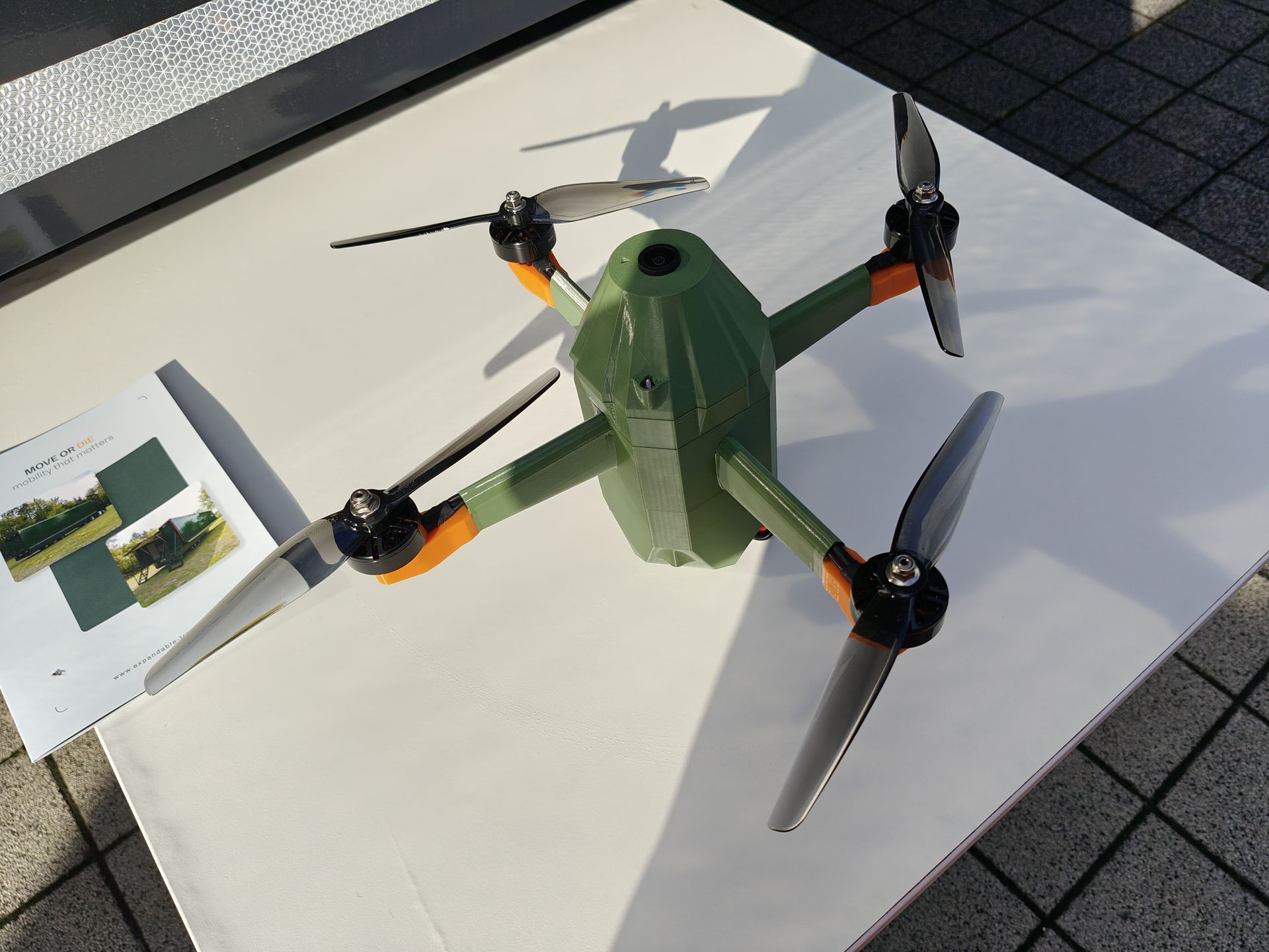 MSPO 2025. Personalny kontrdron obronny jako rozwiązanie palącego problemu