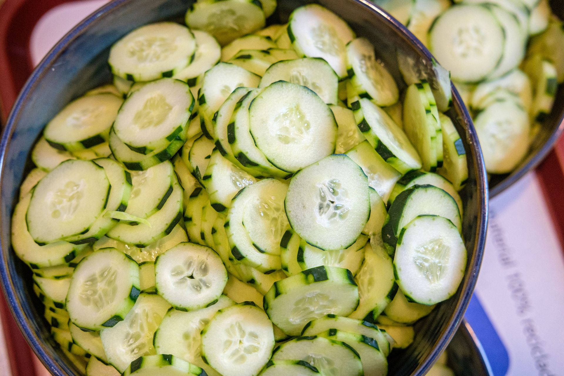 Banalny przepis na ogórki po litewsku. Wystarczą tylko 2 składniki, aby cieszyć się ich smakiem