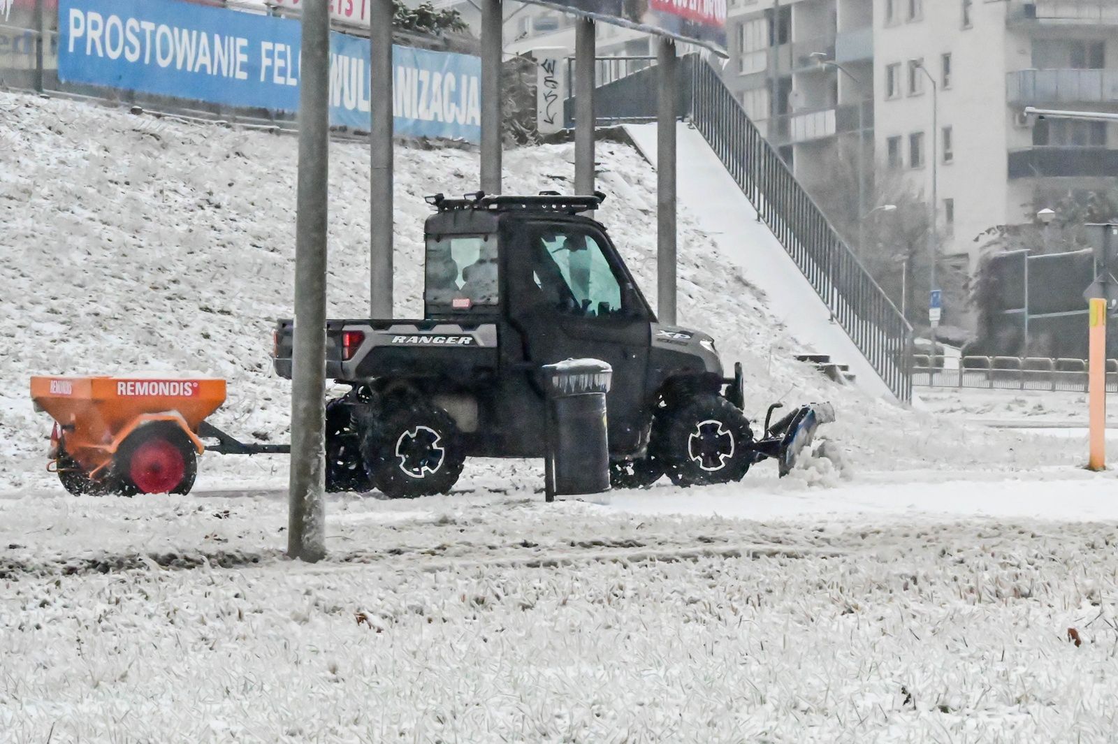 Ekstremalna pogoda na północy kraju. Odnotowano prawie 200 kolizji