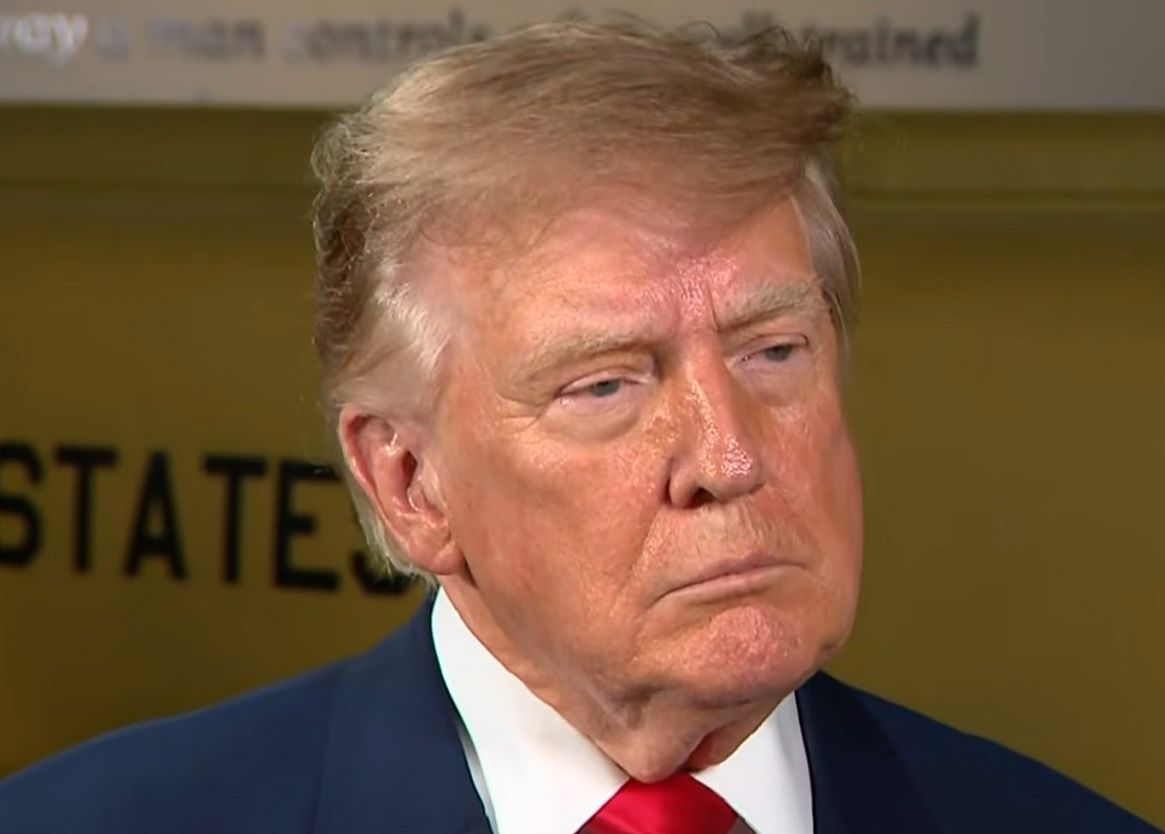 Trump nie może wyrzucać dziennikarzy z Białego Domu. Sąd przedłużył zakaz