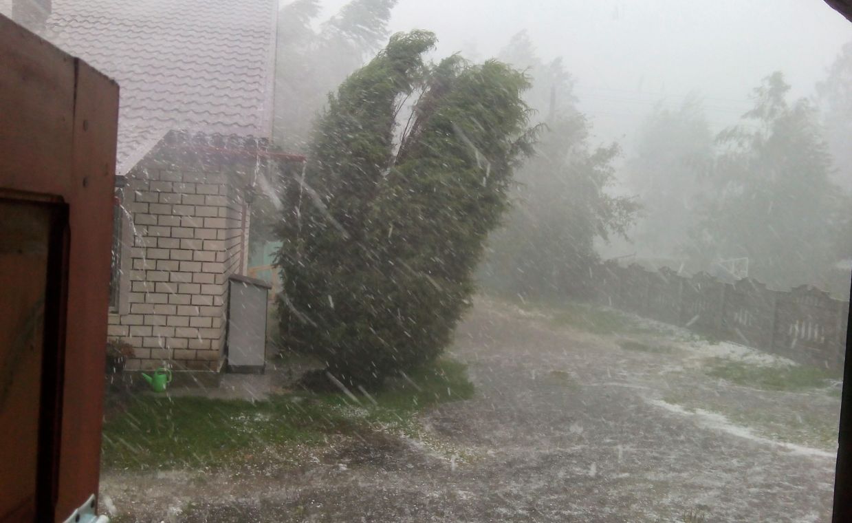 Tragiczne skutki nawałnic we Francji. Nie żyją dwie osoby