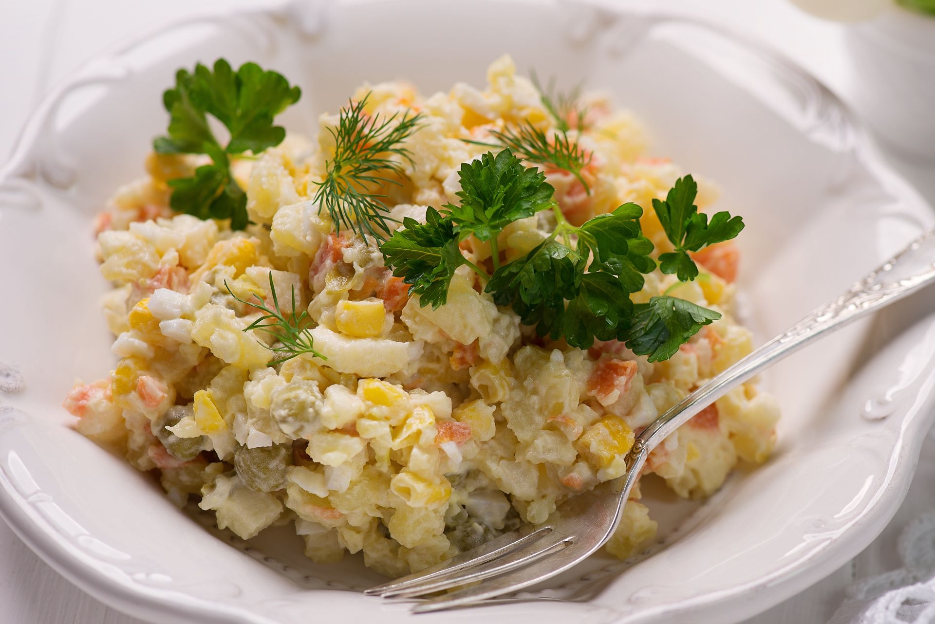 Szybka i łatwa w przygotowaniu. Sałatka waszyngtońska to mój hit na sylwestra