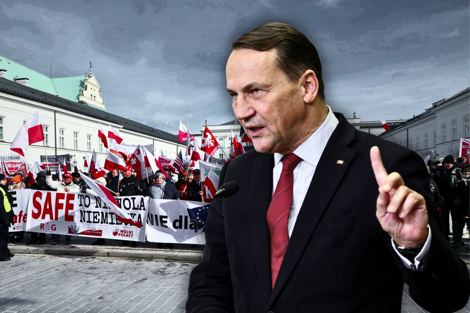 Sikorski krytykuje protestujących. "Ciekawe, ilu tam agentów, a ilu frajerów"