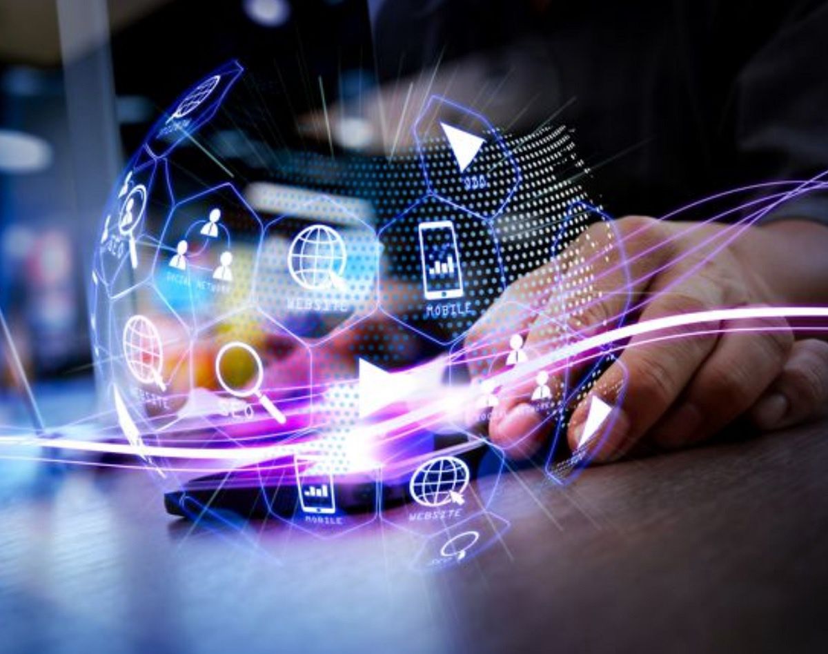 W internecie i radiu najwięcej reklam sklepów, a telewizji – farmaceutyków