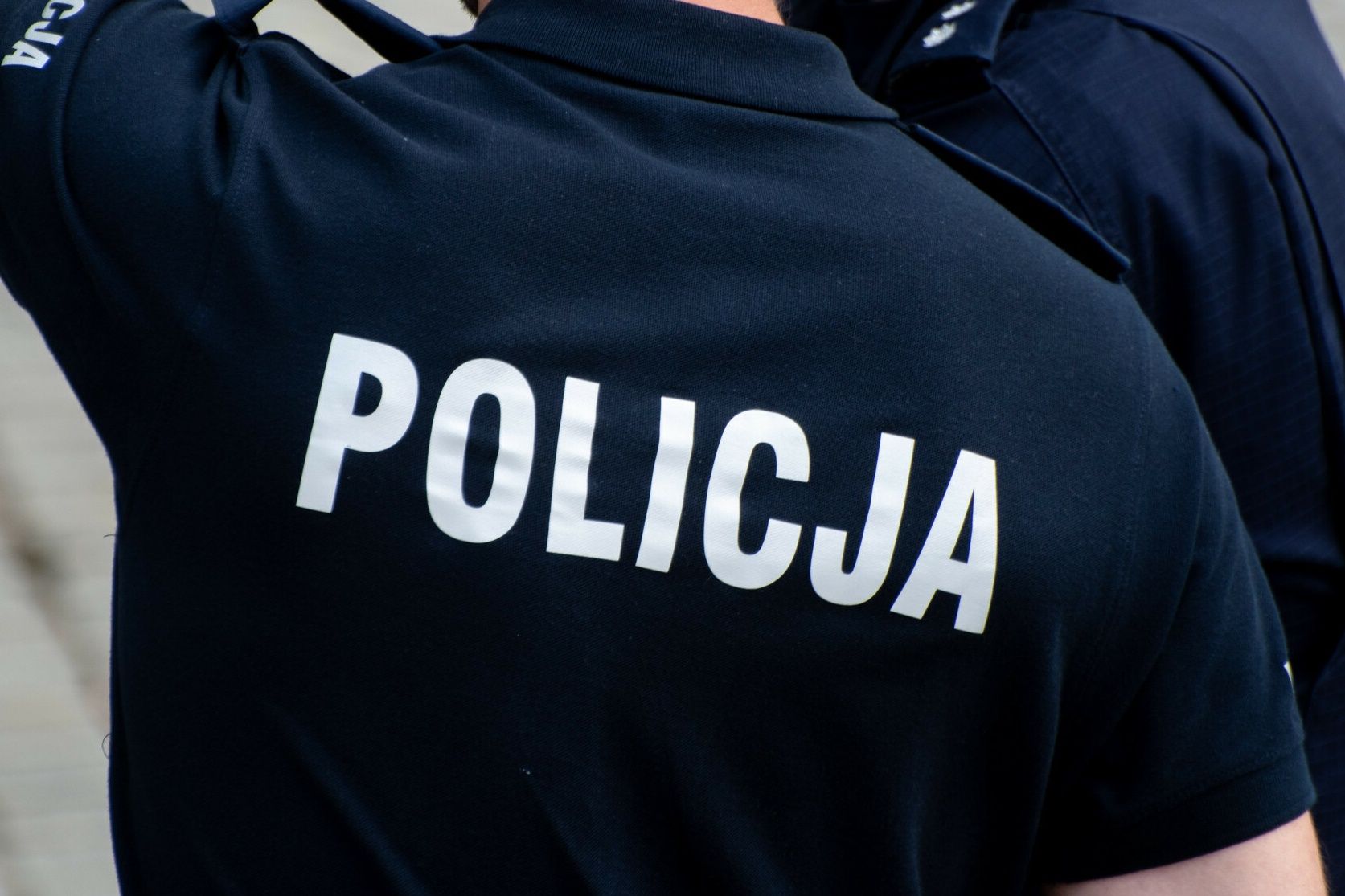 Kradzież złotej bransoletki. Ruch śledczych ws. byłego policjanta