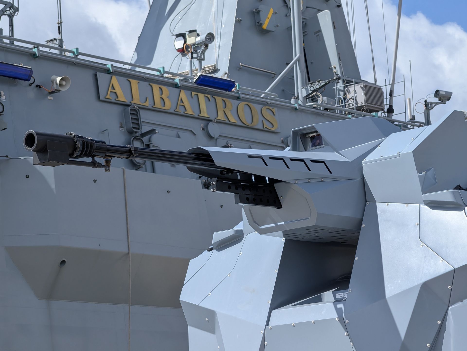 ORP "Albatros" z nową bronią. Zapewni obronę przed dronami i nie tylko