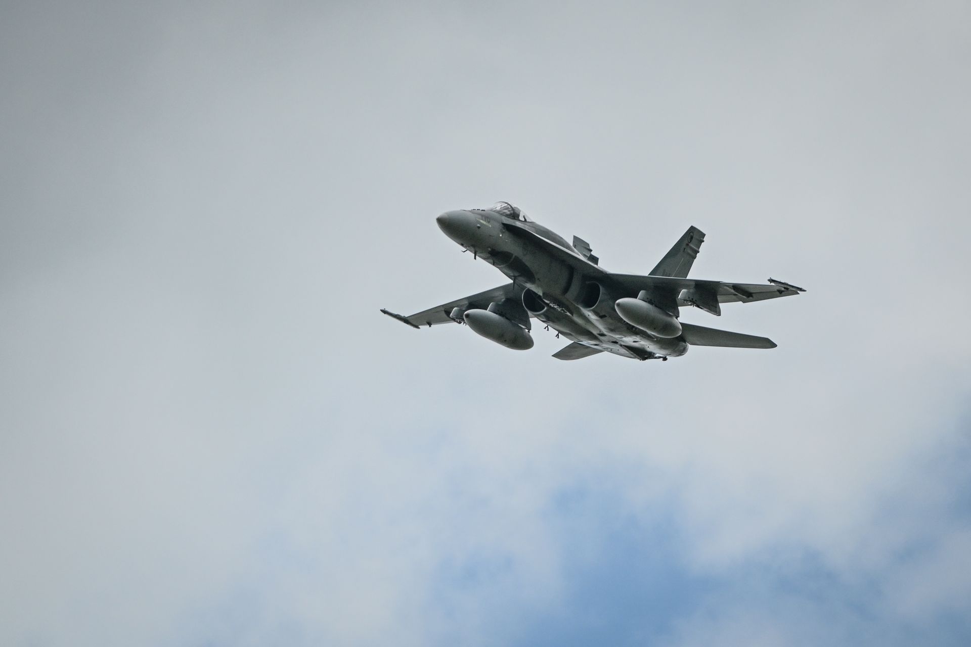 Trump uśmiecha się do sąsiada. Umowa na ponad 2,5 mld dol.