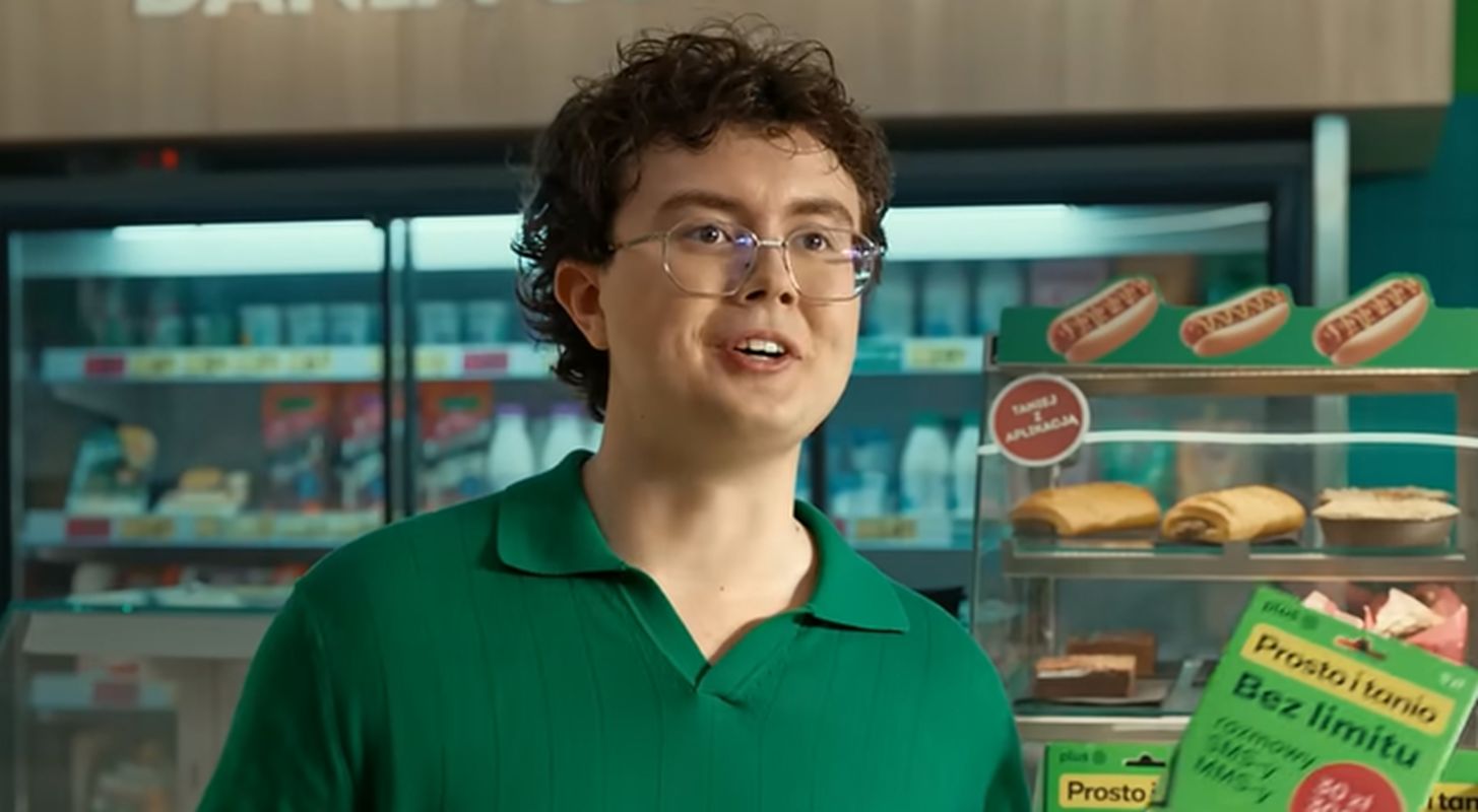 Kacper Boski reklamuje "rewolucję" w Plusie na Kartę