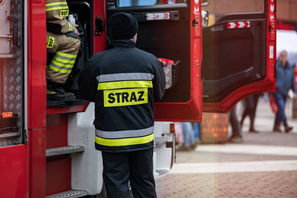 Pożar zakładu odpadów pod Warszawą. Na miejscu chemicy