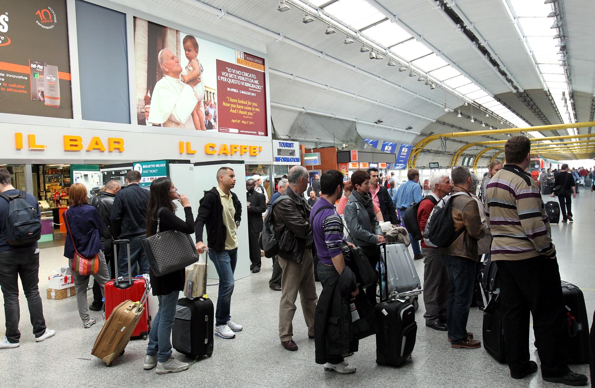Długi powrót do domu. Turyści ze Śląska utknęli w Rzymie