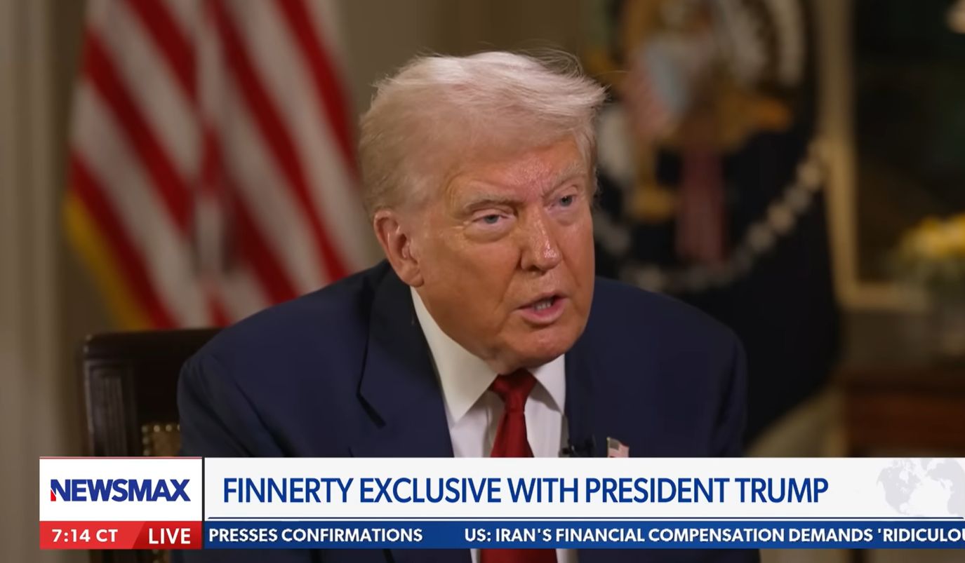 Ulubiony kanał Trumpa wchodzi do Polski. "Problem i Sakiewicza, i Stanowskiego"