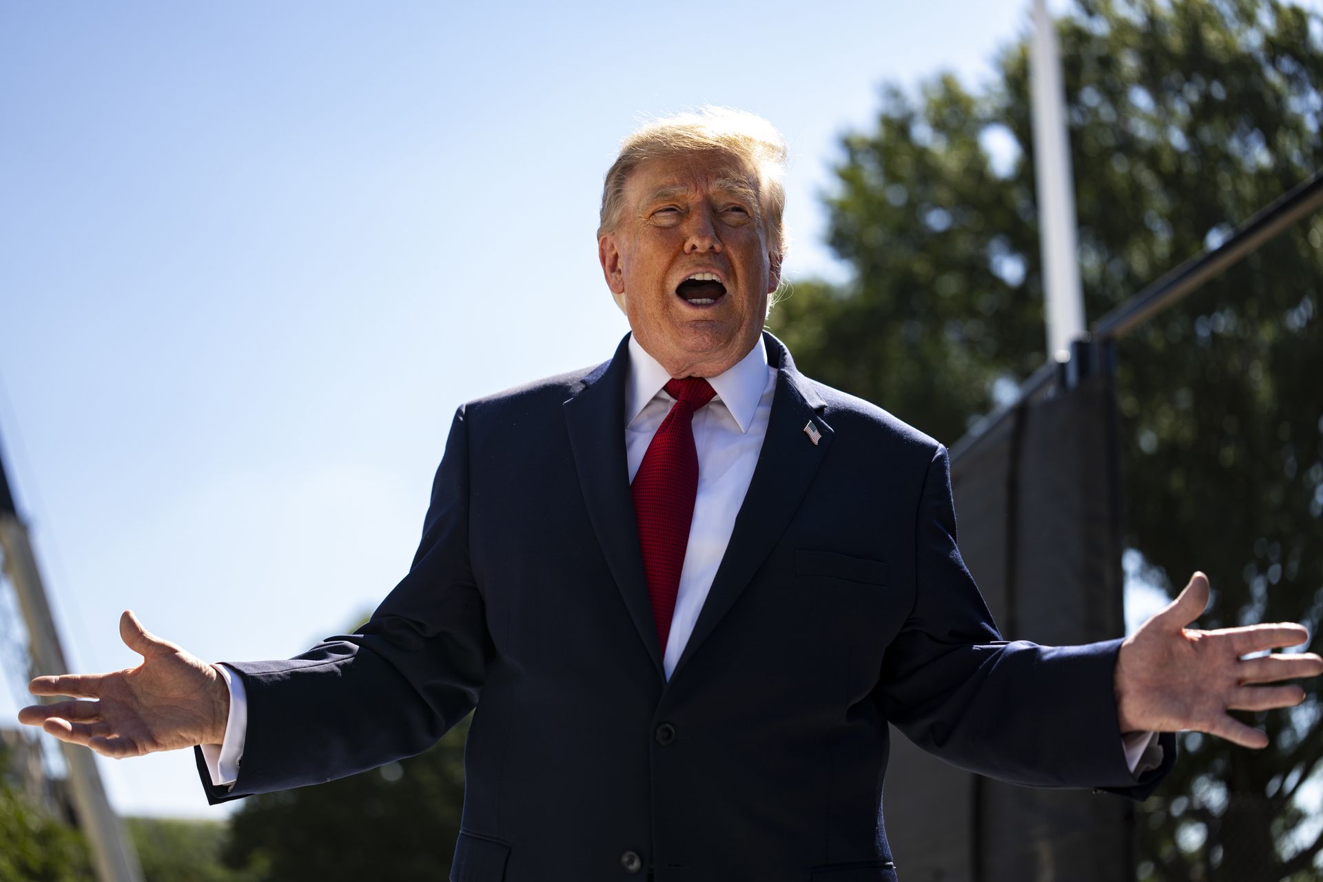 Przełom w rozmowach z Kanadą? Trump wstrzymał cła