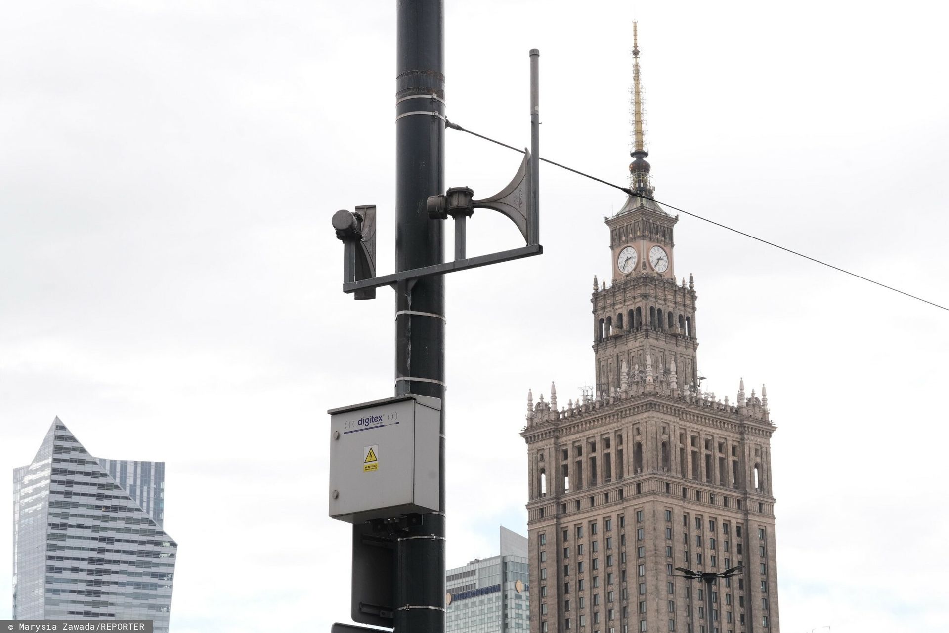 Wycie syren postawiłoby Polaków w kropce? Badanie ujawnia luki w wiedzy. I nie tylko