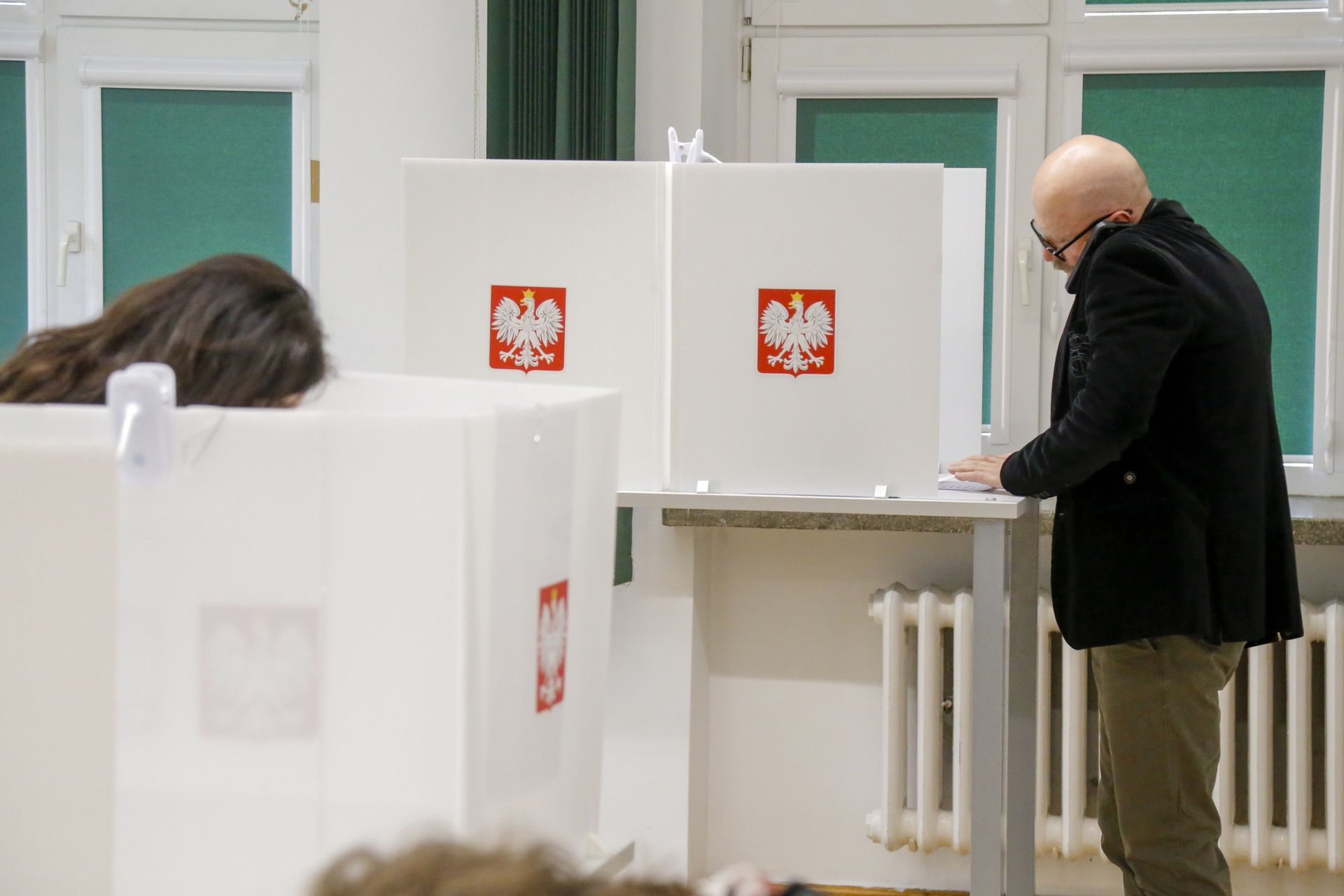 Frekwencja w drugiej turze wyborów prezydenckich 2025. Jak głosowali smerfy?