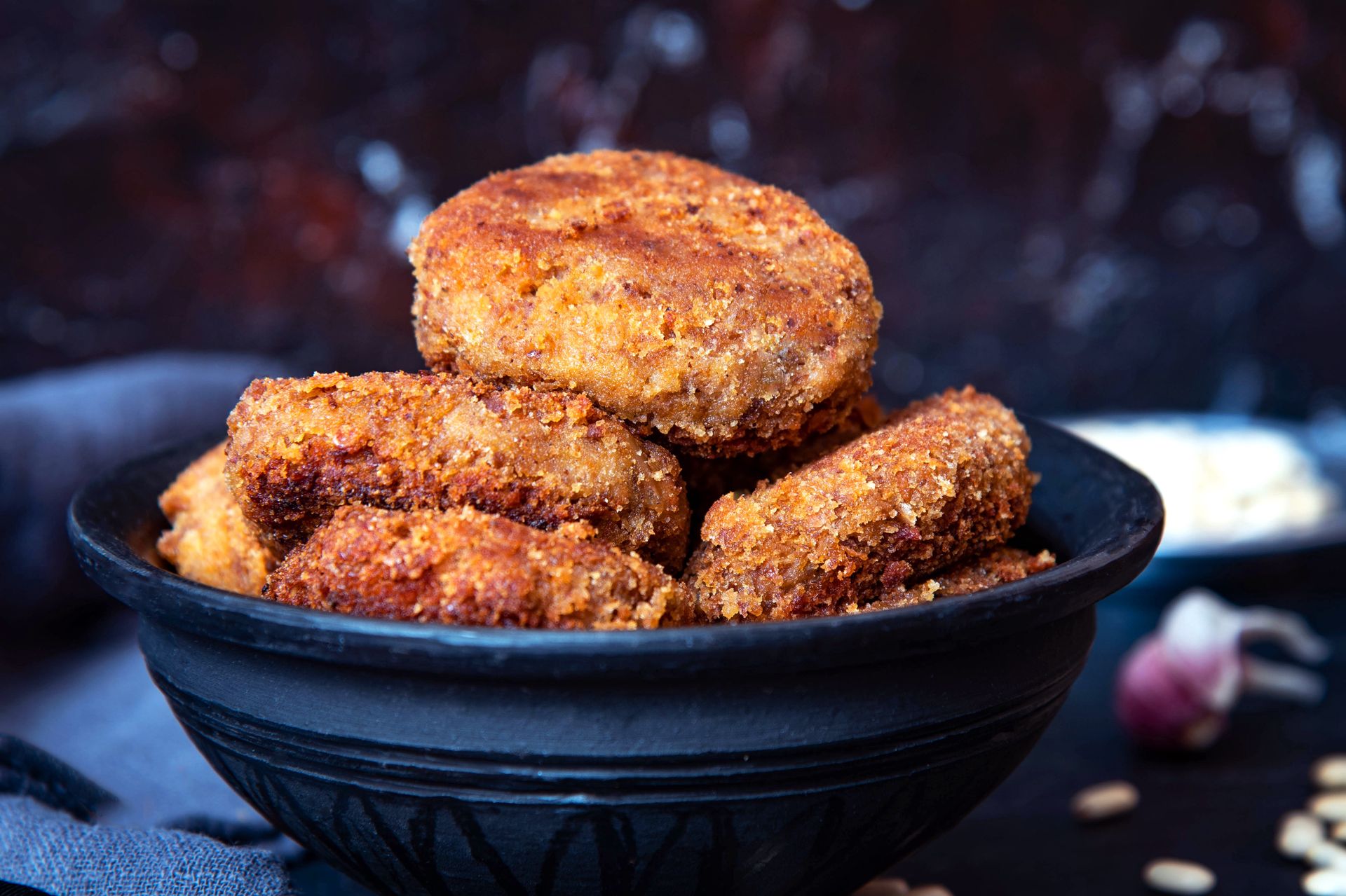 Mielę, doprawiam i smażę jak kotlety. To mój sposób na tani obiad