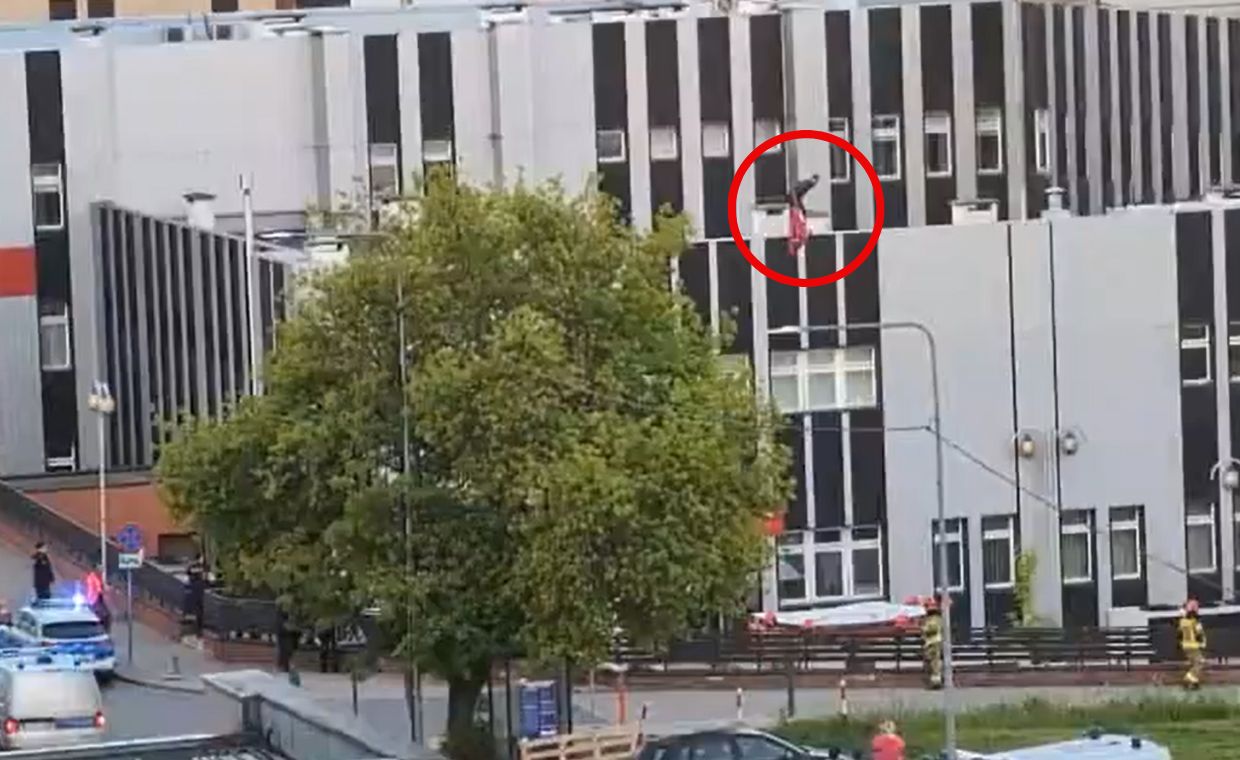 Mężczyzna na dachu szpitala. Interweniowała policja