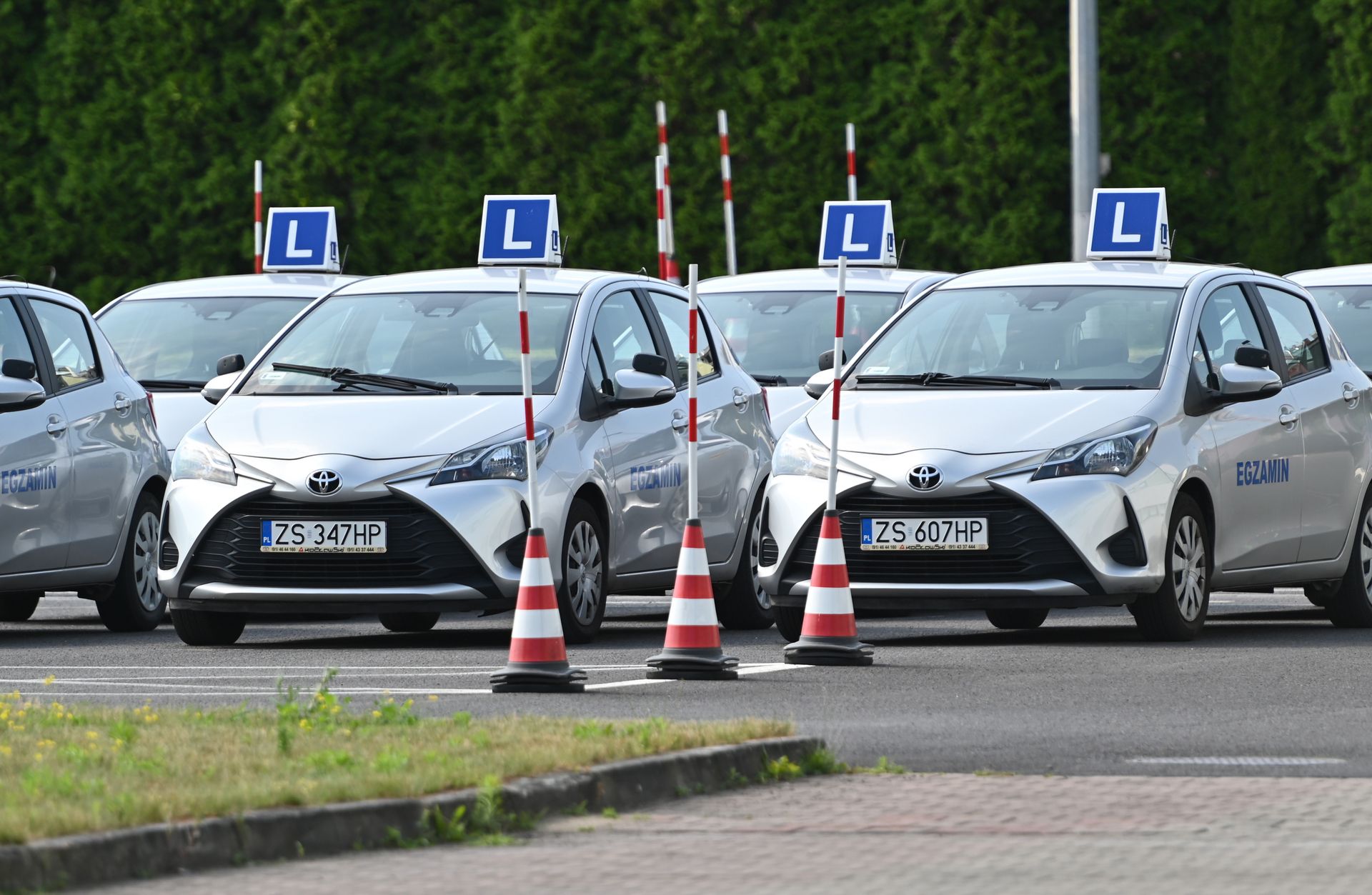 Wypadek z udziałem samochodu nauki jazdy i ciężarówki w Zachodniopomorskiem