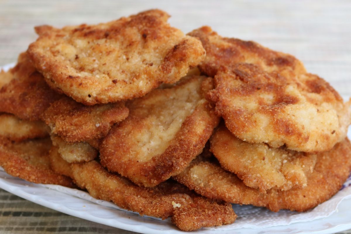 Na obiad smażę ekspresowe kotlety. Po parysku smakują najlepiej