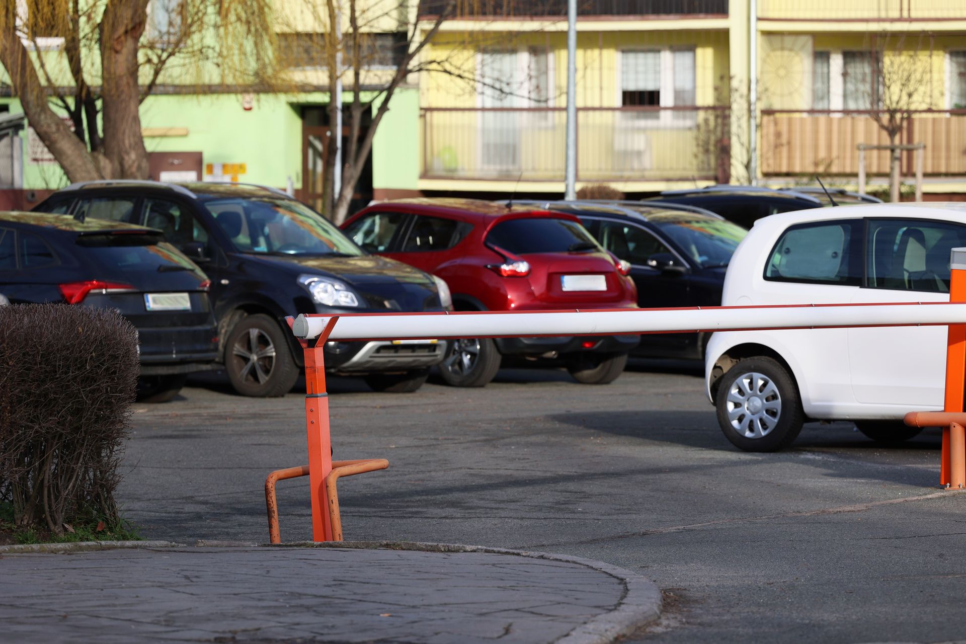 Parking przy sanatorium droższy niż leczenie. Ceny zwalają z nóg