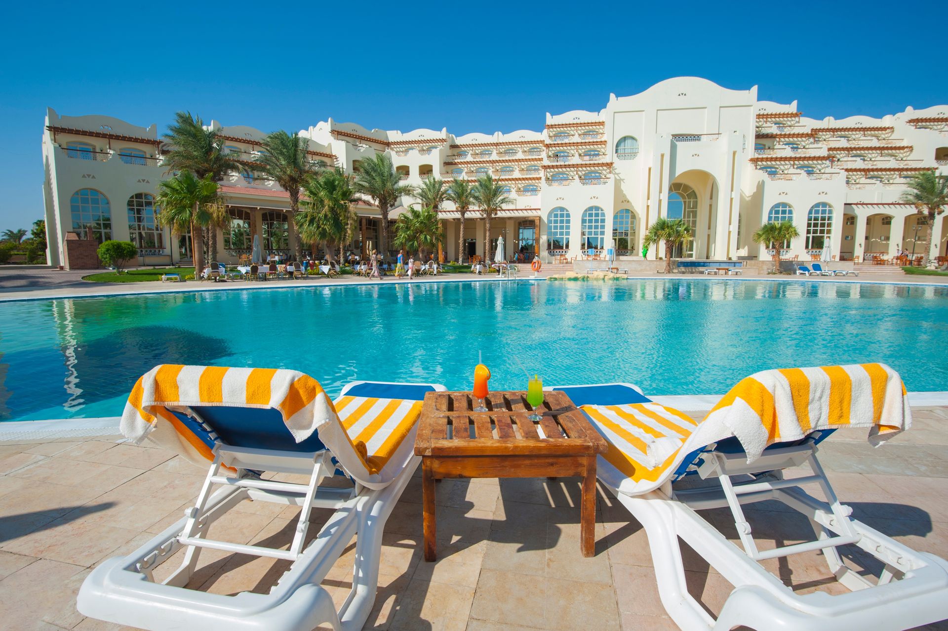 Problemy z paliwem a wakacje Polaków. Co z wycieczkami?