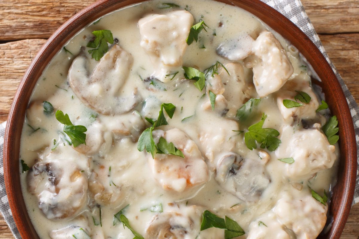 Wszystkie składniki wrzucam do jednego garnka i gotuję. Mam sycący i pyszny obiad