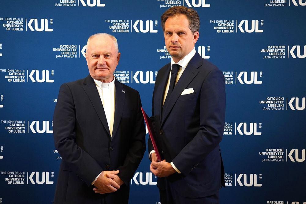 Znany kardiochirurg "poproszony" o odejście z KUL. Wiemy dlaczego