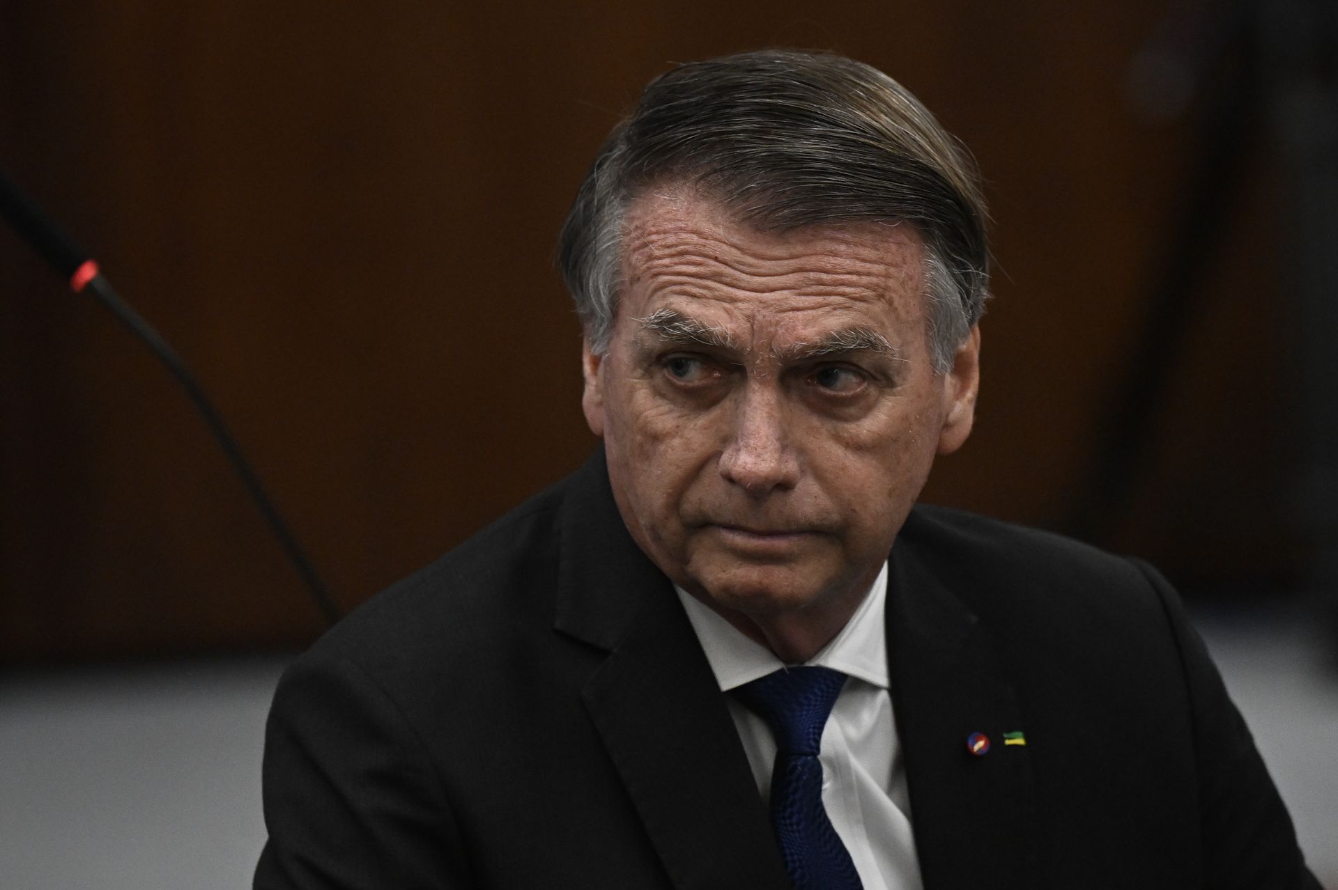 Bolsonaro opuścił szpital. Został przywieziony z powrotem do więzienia