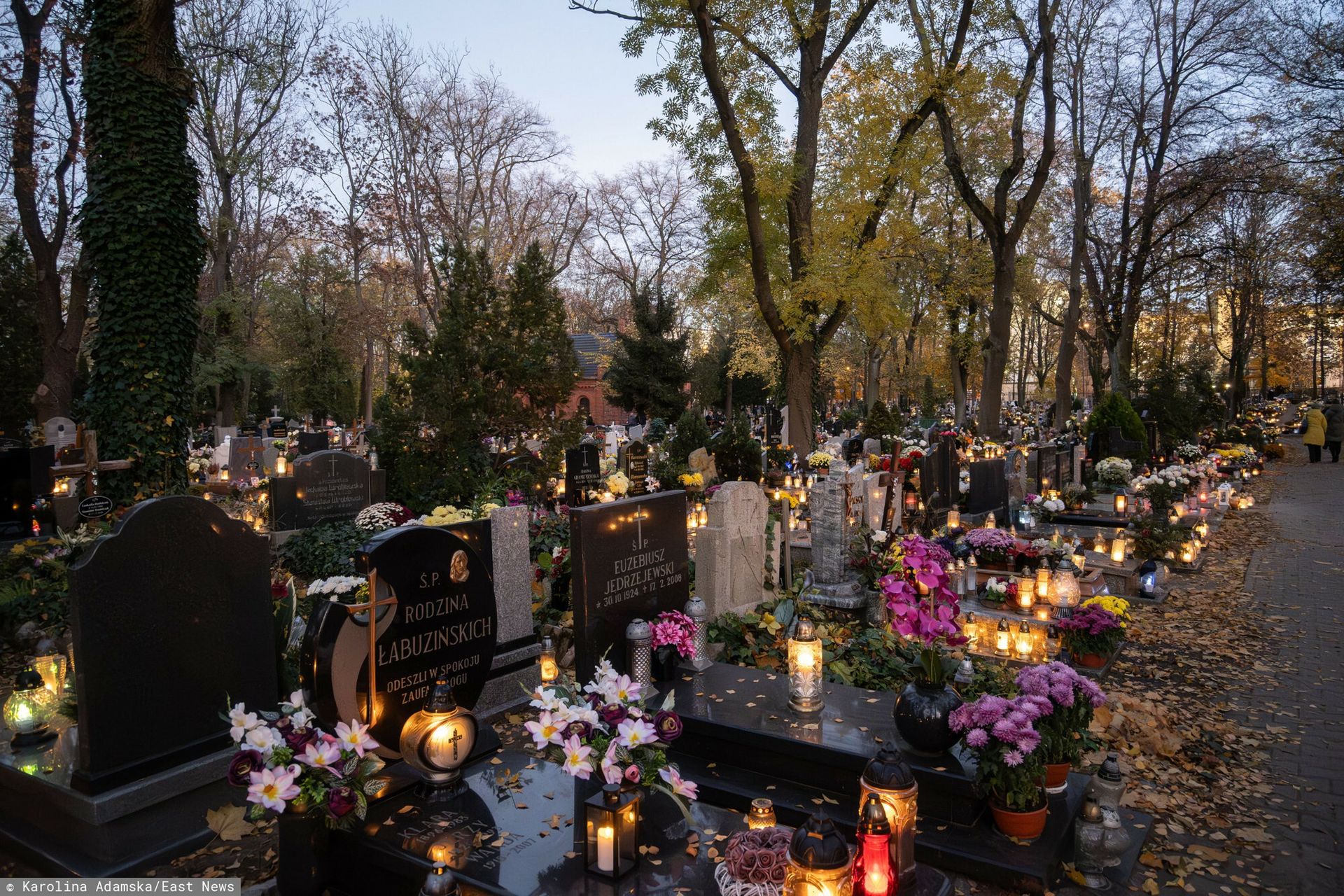 Duża zmiana w pogodzie. Podano prognozę na Wszystkich Świętych