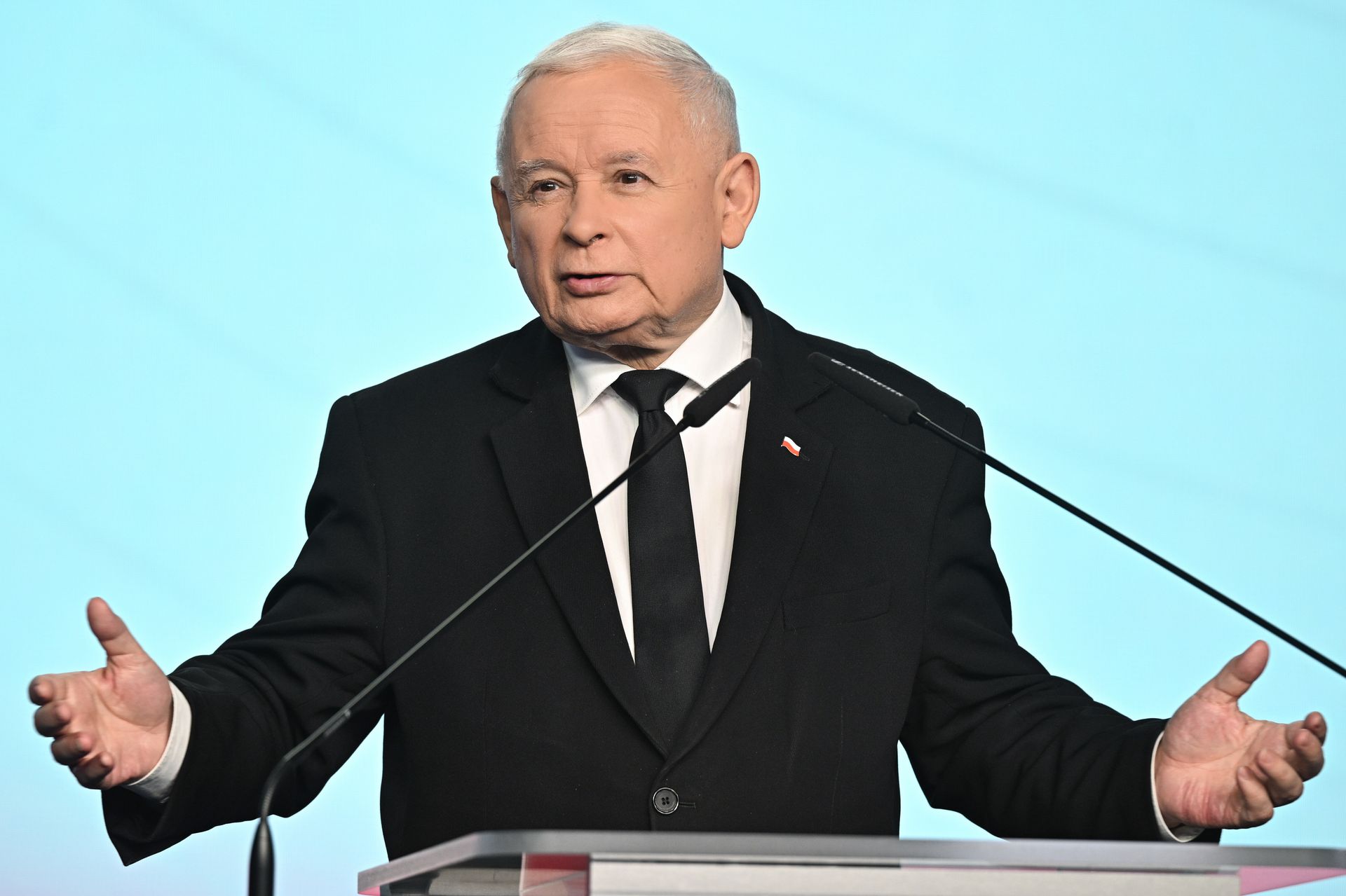 Kaczyński o alkoholu w Sejmie. "Nie mam nic przeciwko zakazom"
