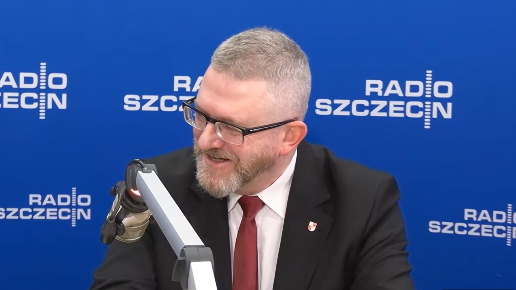 KRRiT interweniuje po audycji z Braunem. "Niedopuszczalne zachowanie dziennikarza"